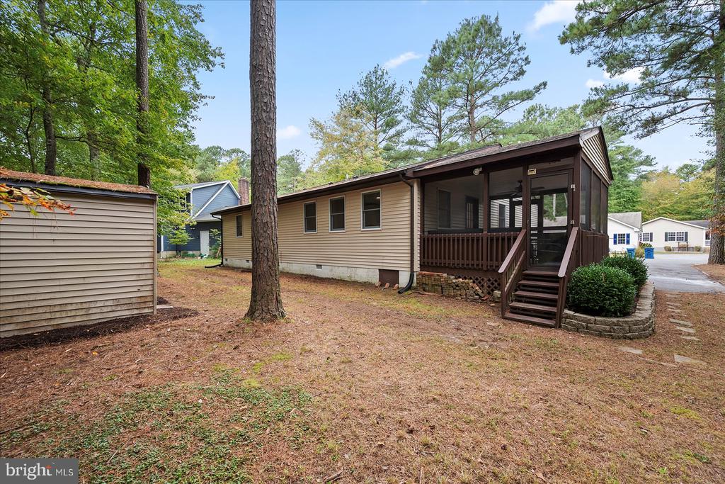 152 CAMELOT CIRCLE