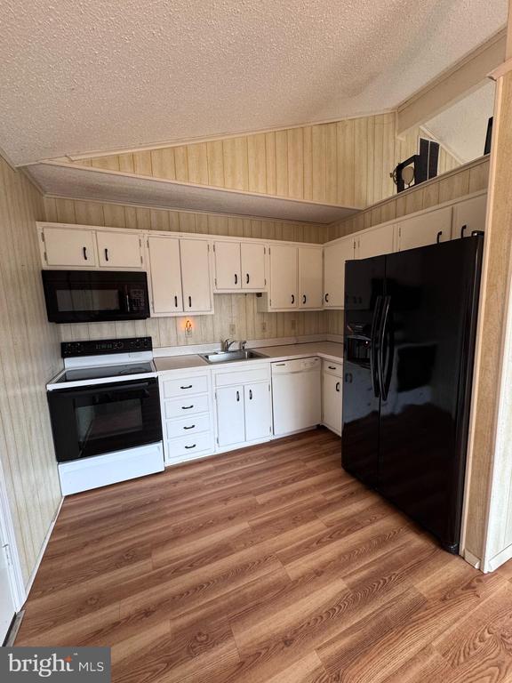 3 CROWS NEST LANE