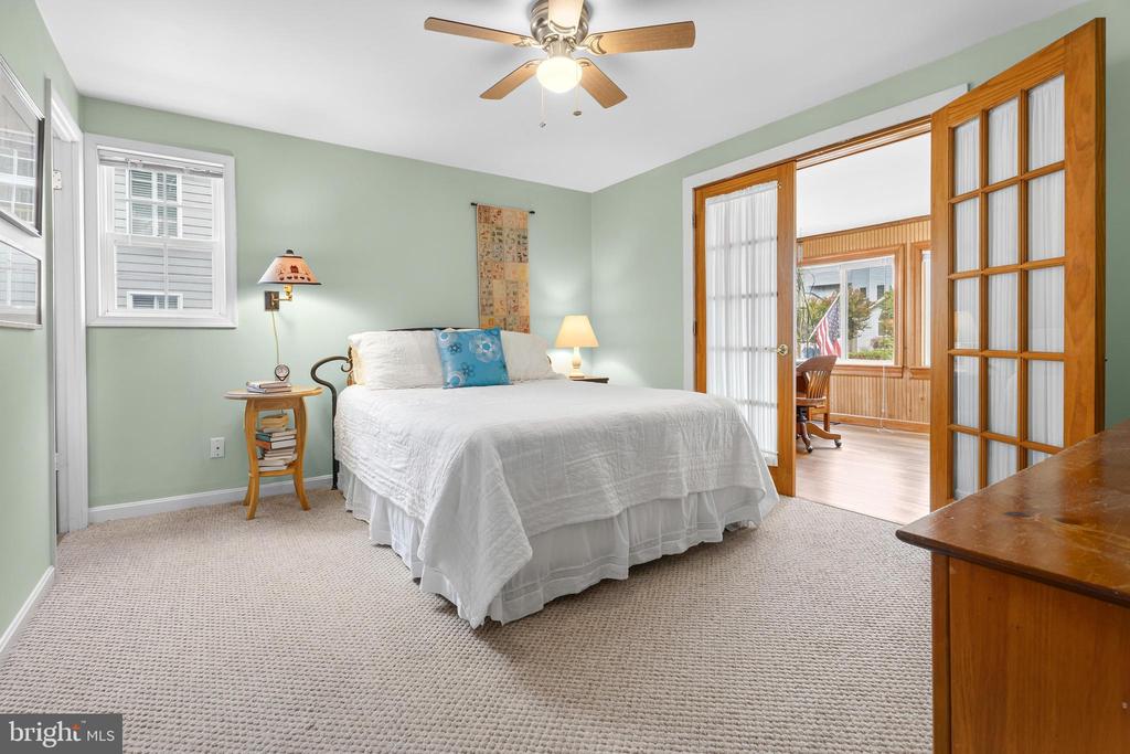 180 TEAL CIRCLE