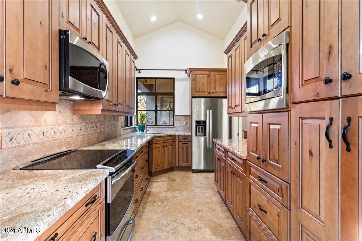 25150 N WINDY WALK Drive, 6