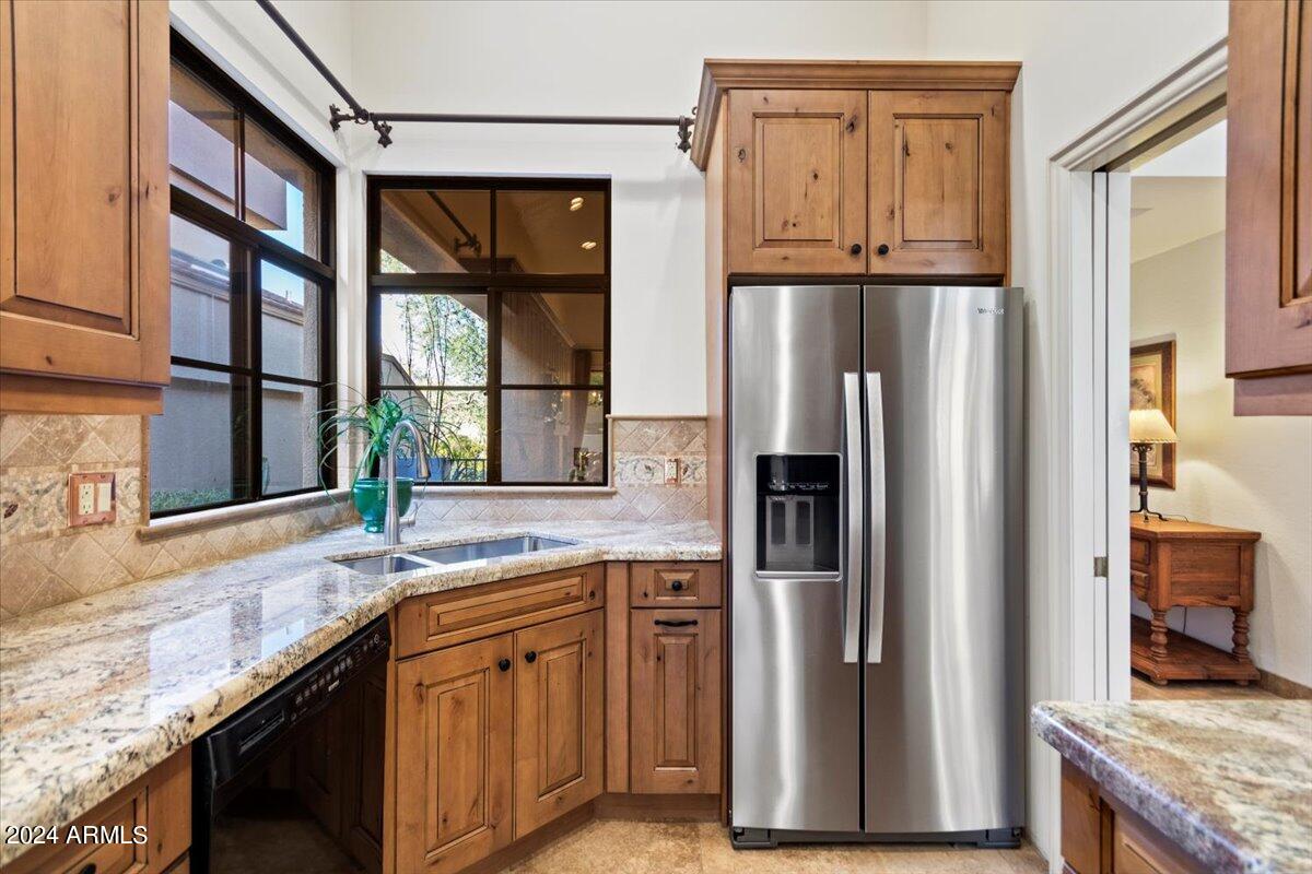 25150 N WINDY WALK Drive, 6