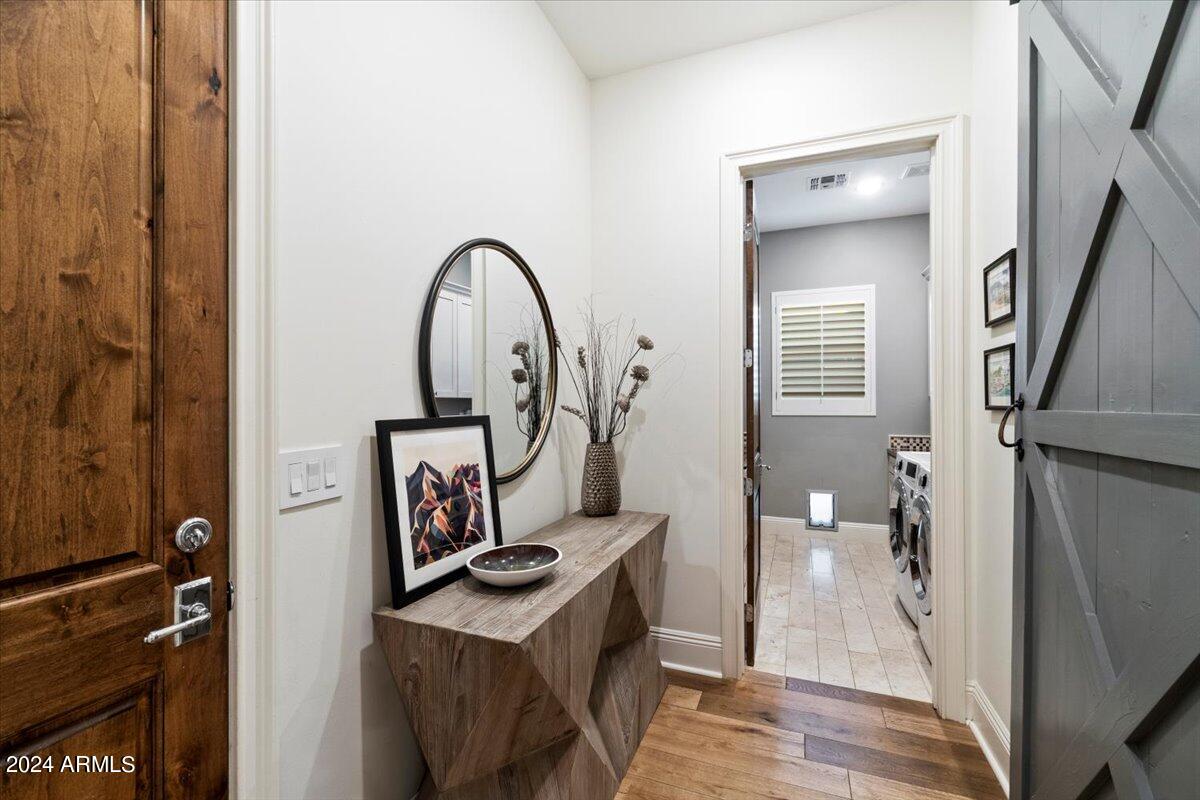 3216 E COLTER Street