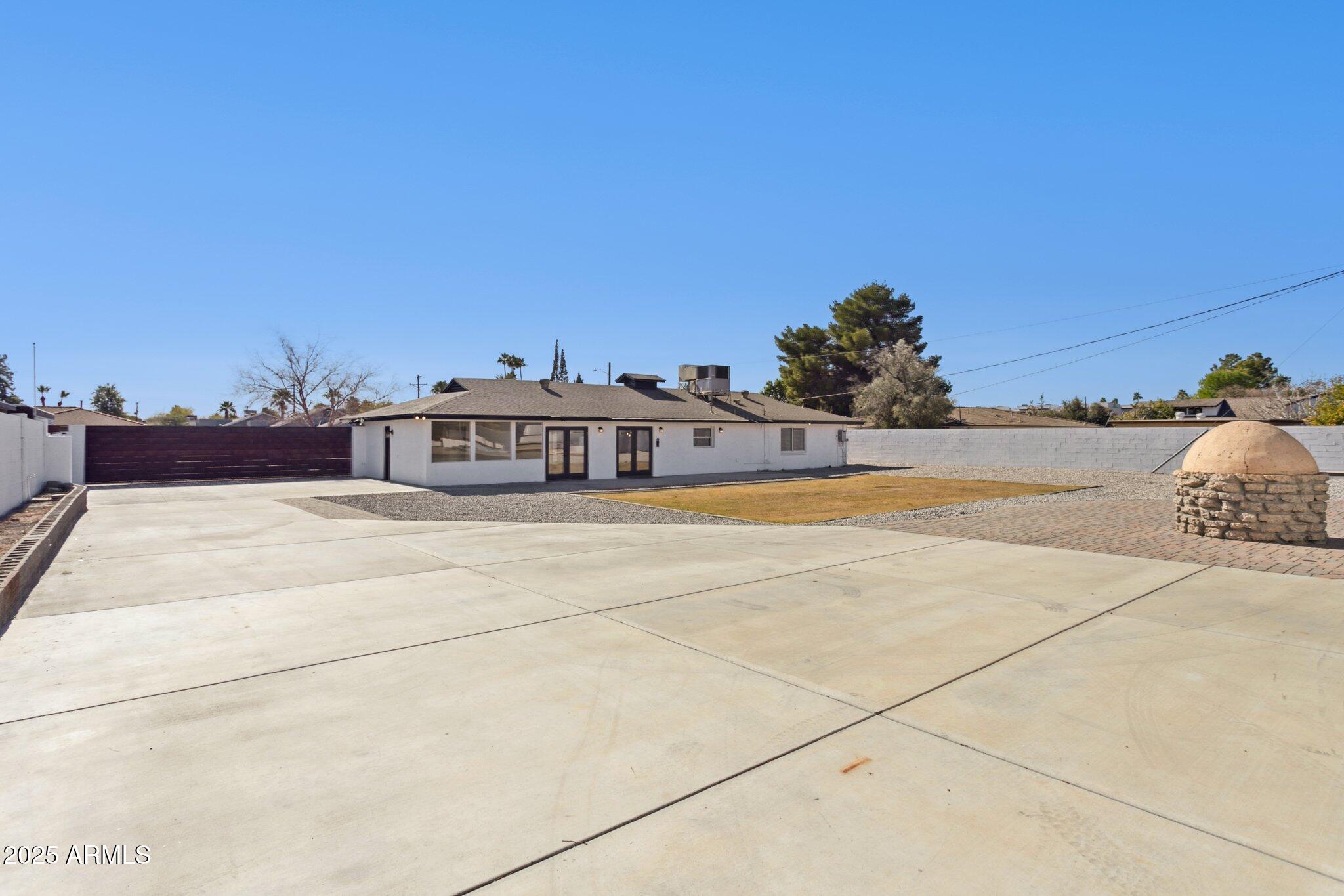 3312 E FLOWER Street