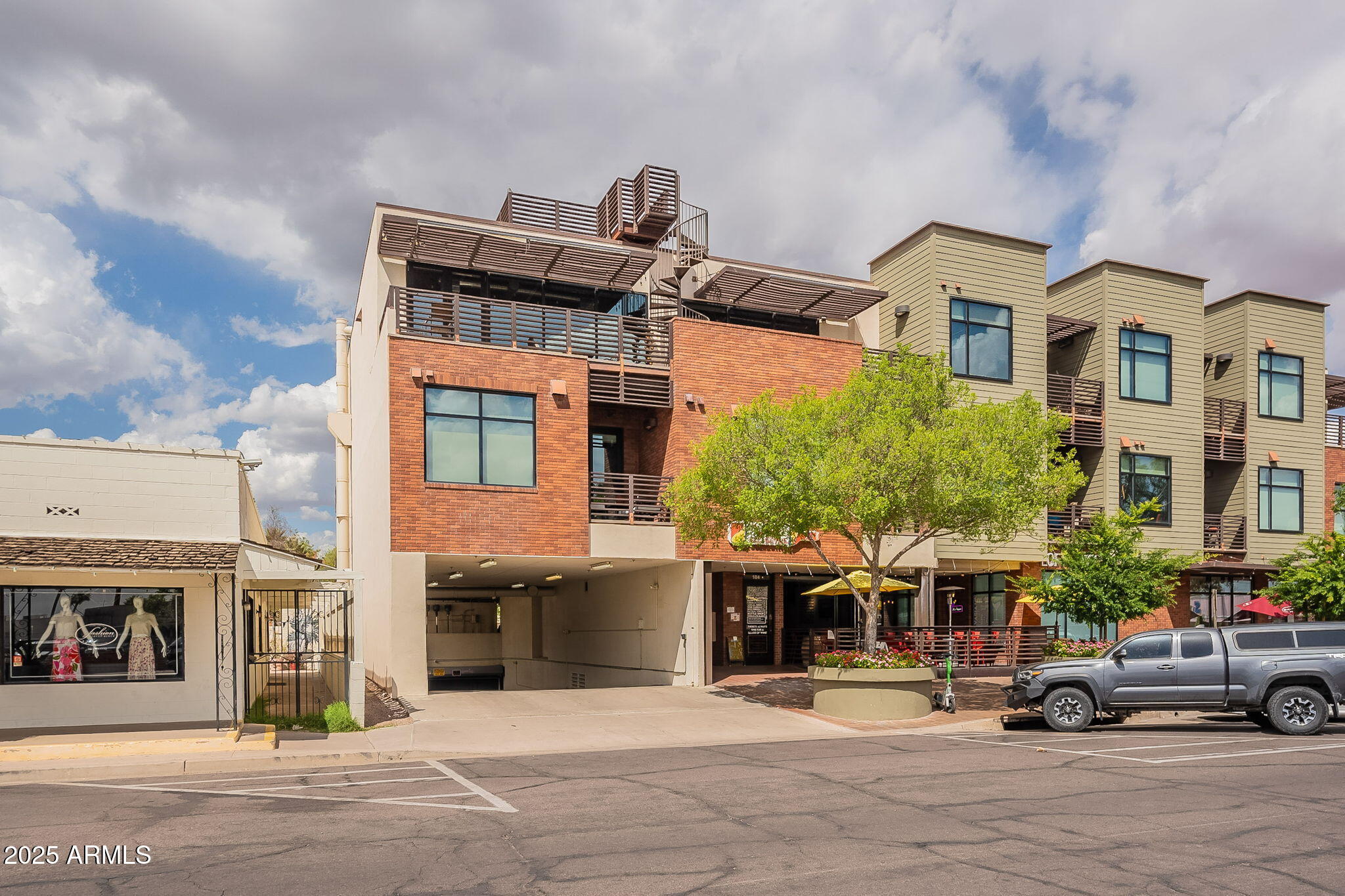 4020 N SCOTTSDALE Road Unit: 3006