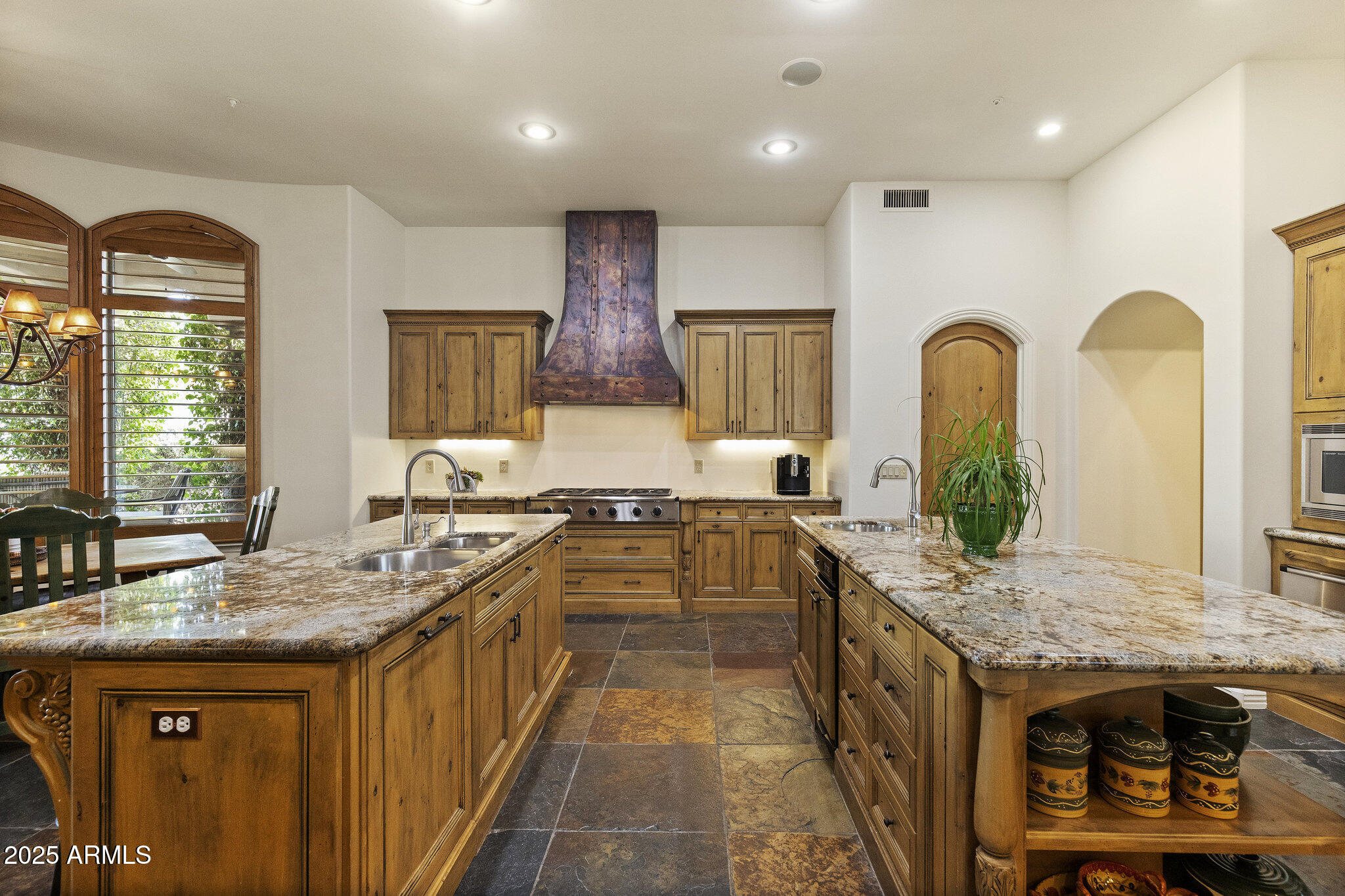 7640 E POINSETTIA Drive