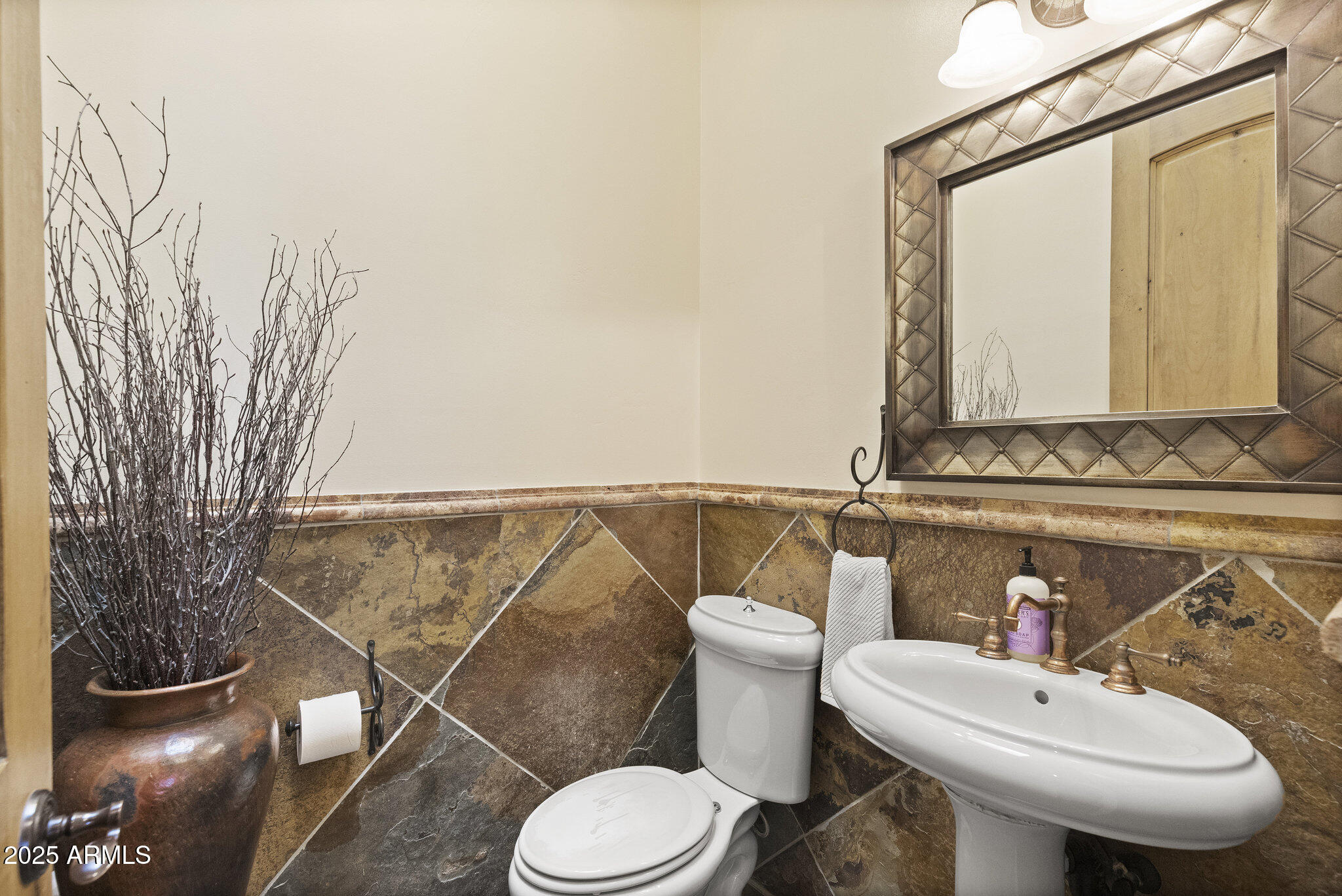 7640 E POINSETTIA Drive