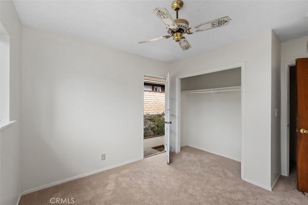 1990 Avenida Feliciano