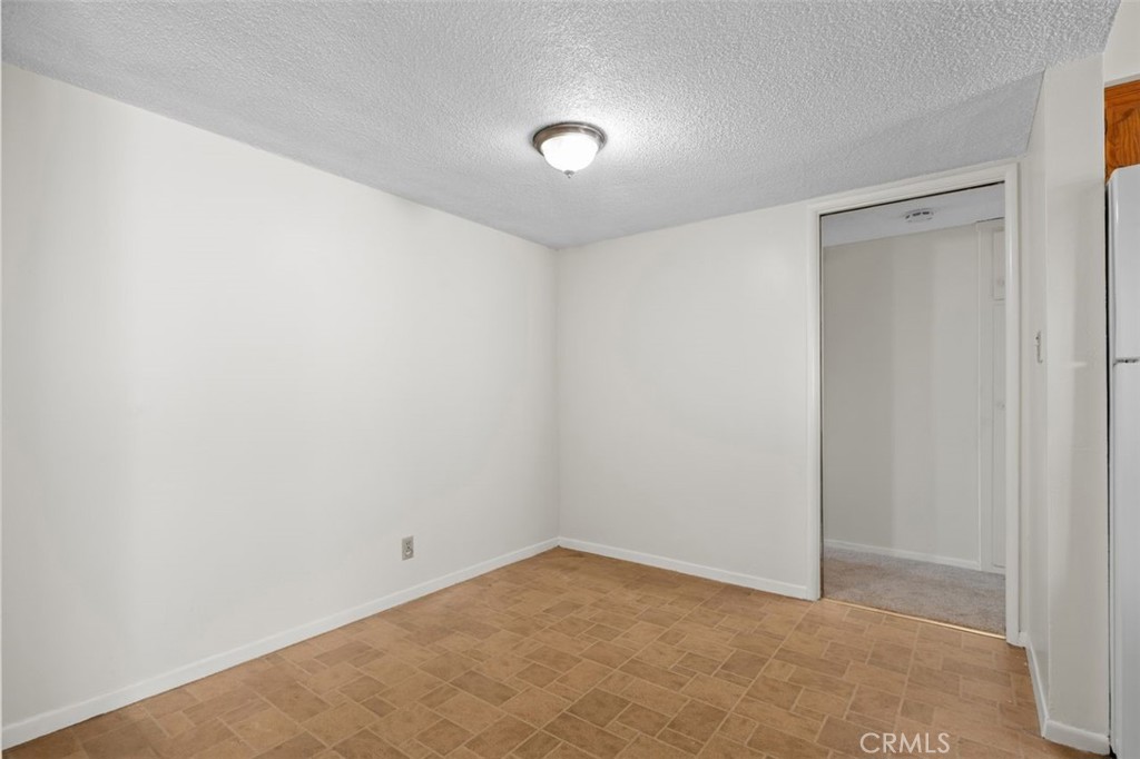 1990 Avenida Feliciano