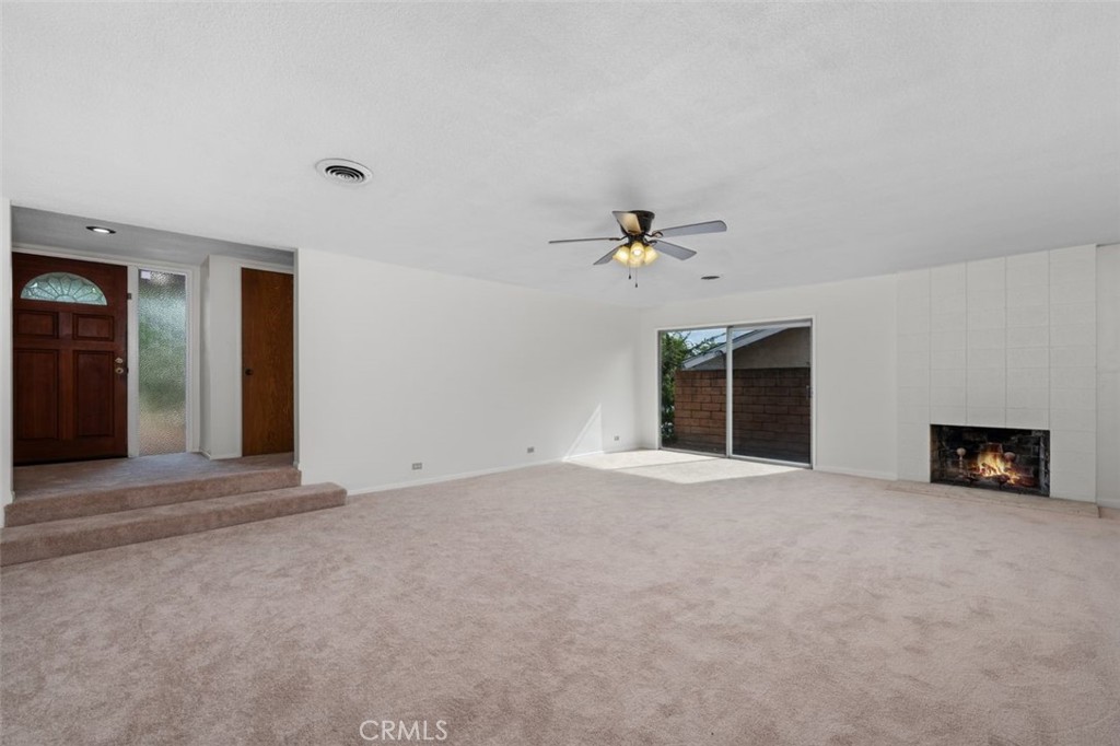 1990 Avenida Feliciano