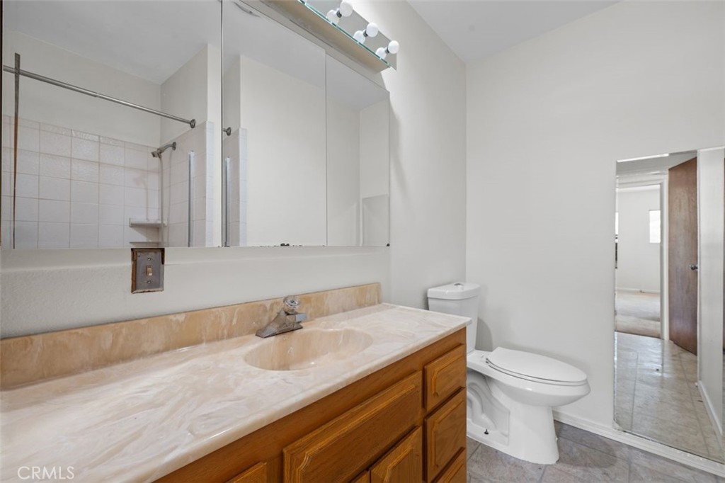 1990 Avenida Feliciano