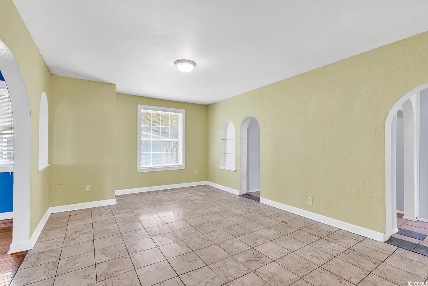 111 S Poplar Dr.