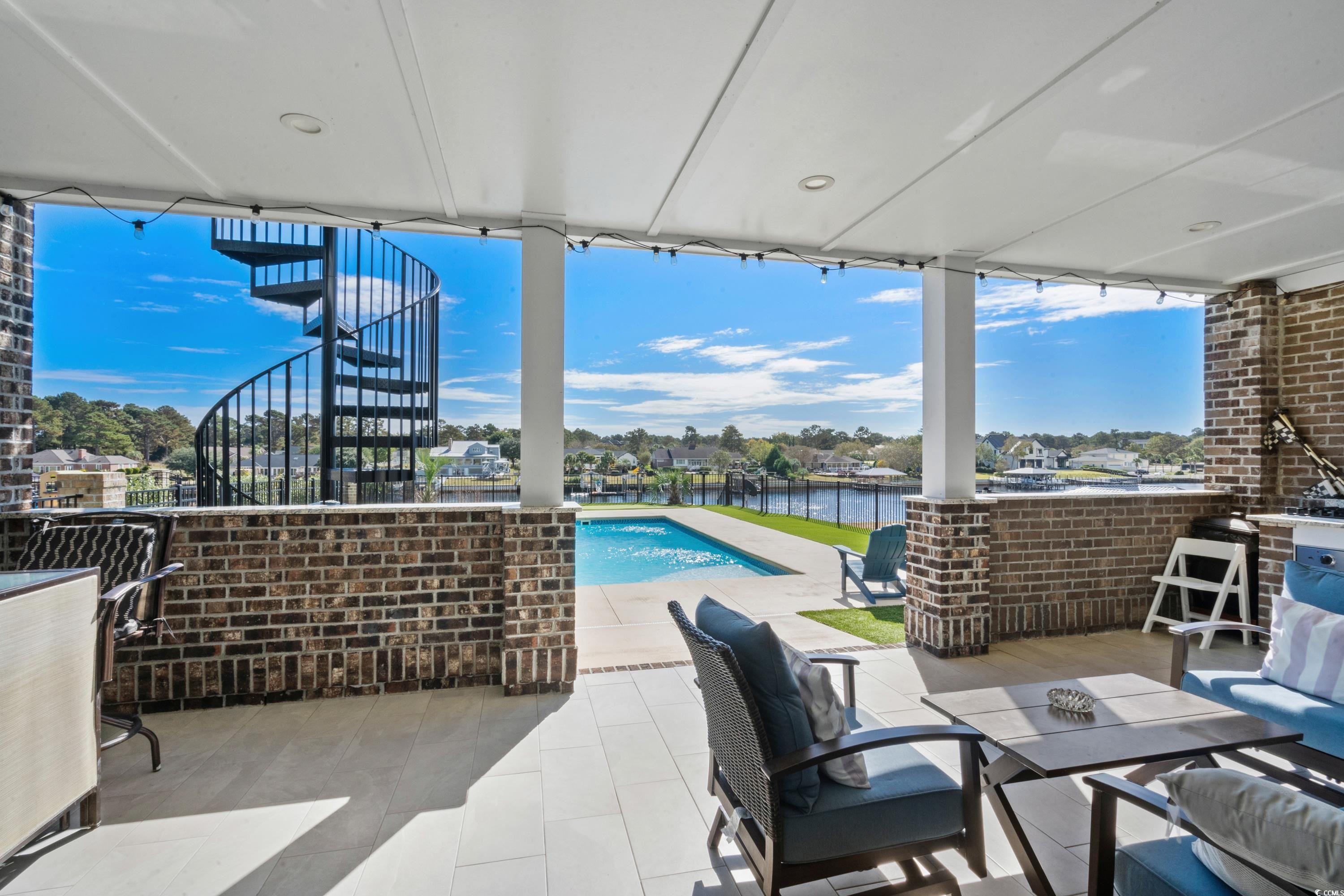 208 W Palms Dr.