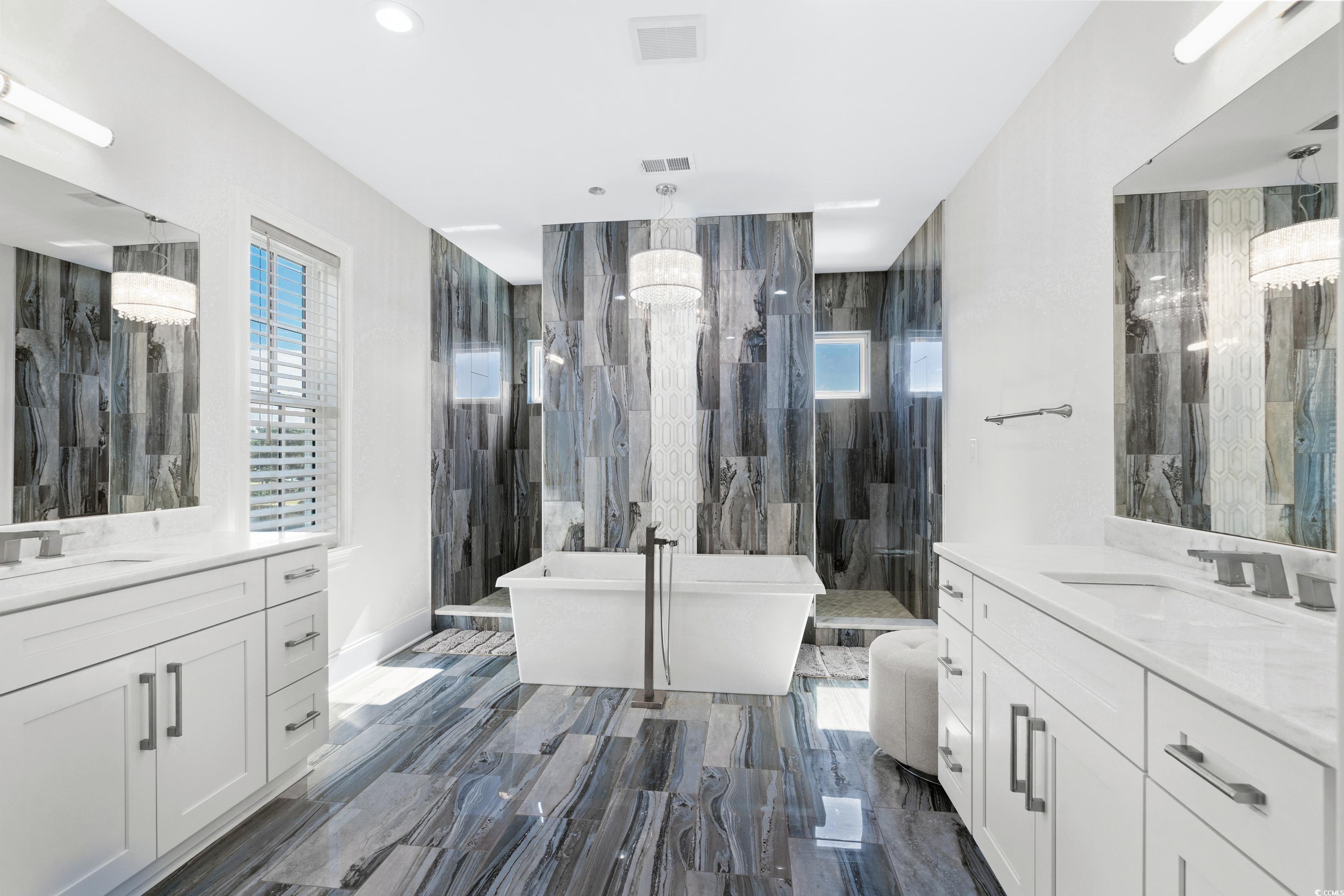 208 W Palms Dr.