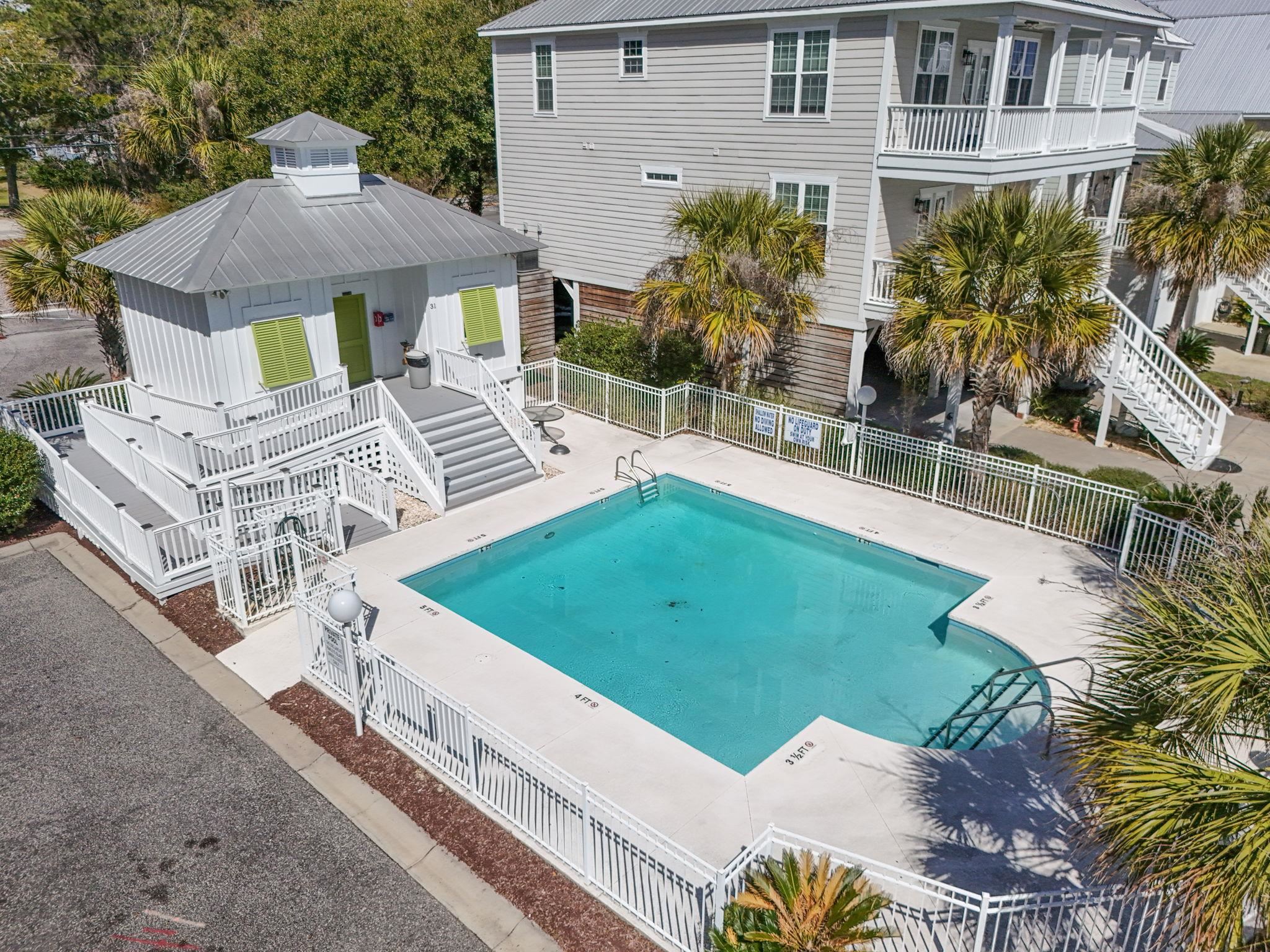 42 Enclave Pl.
