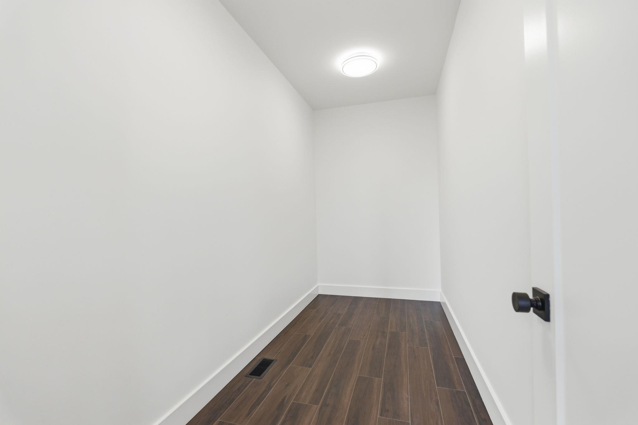 42 Enclave Pl.