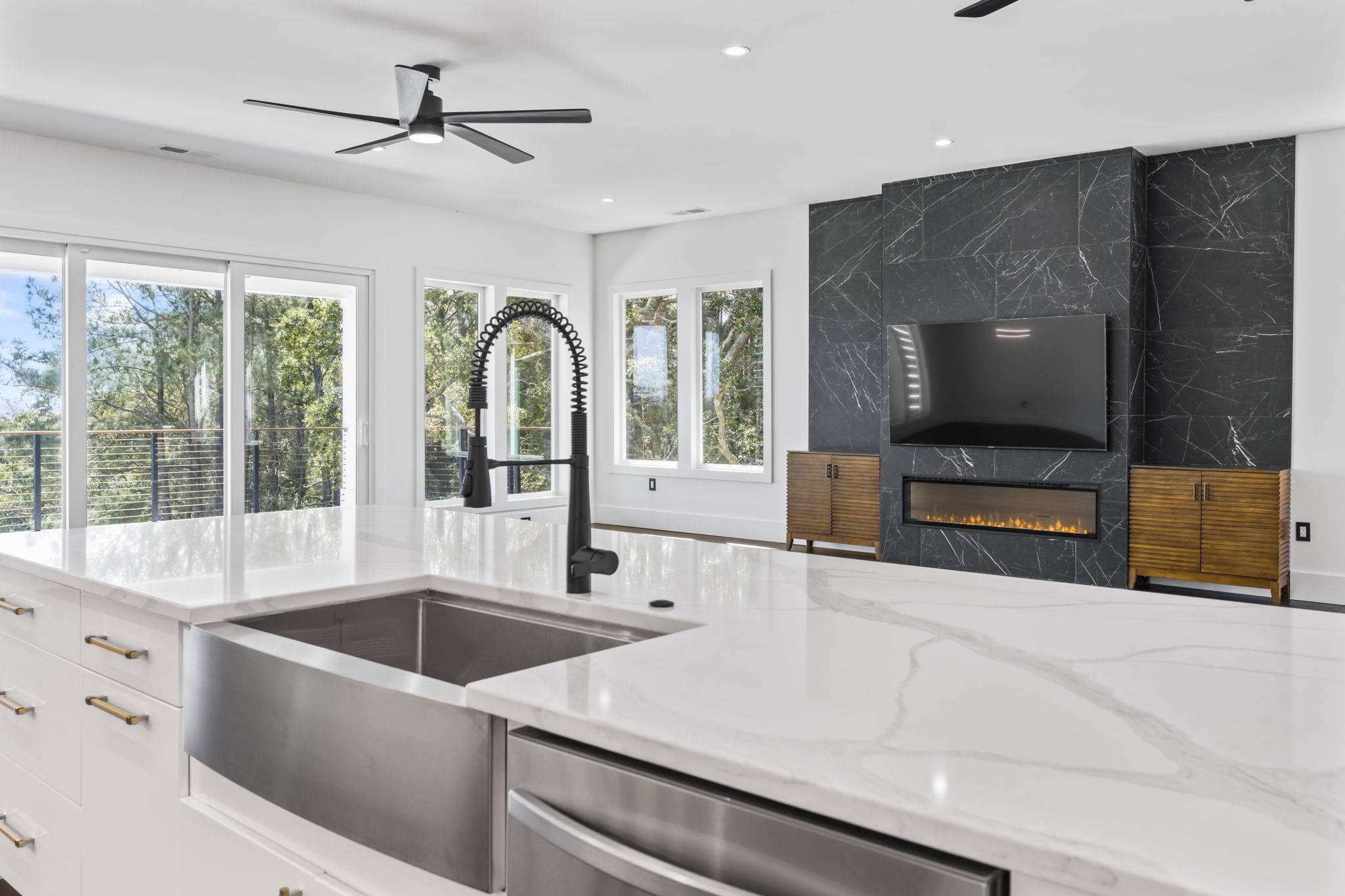 42 Enclave Pl.