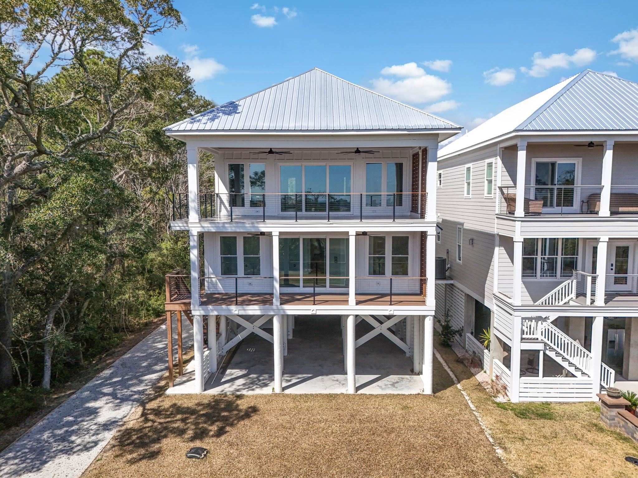 42 Enclave Pl.