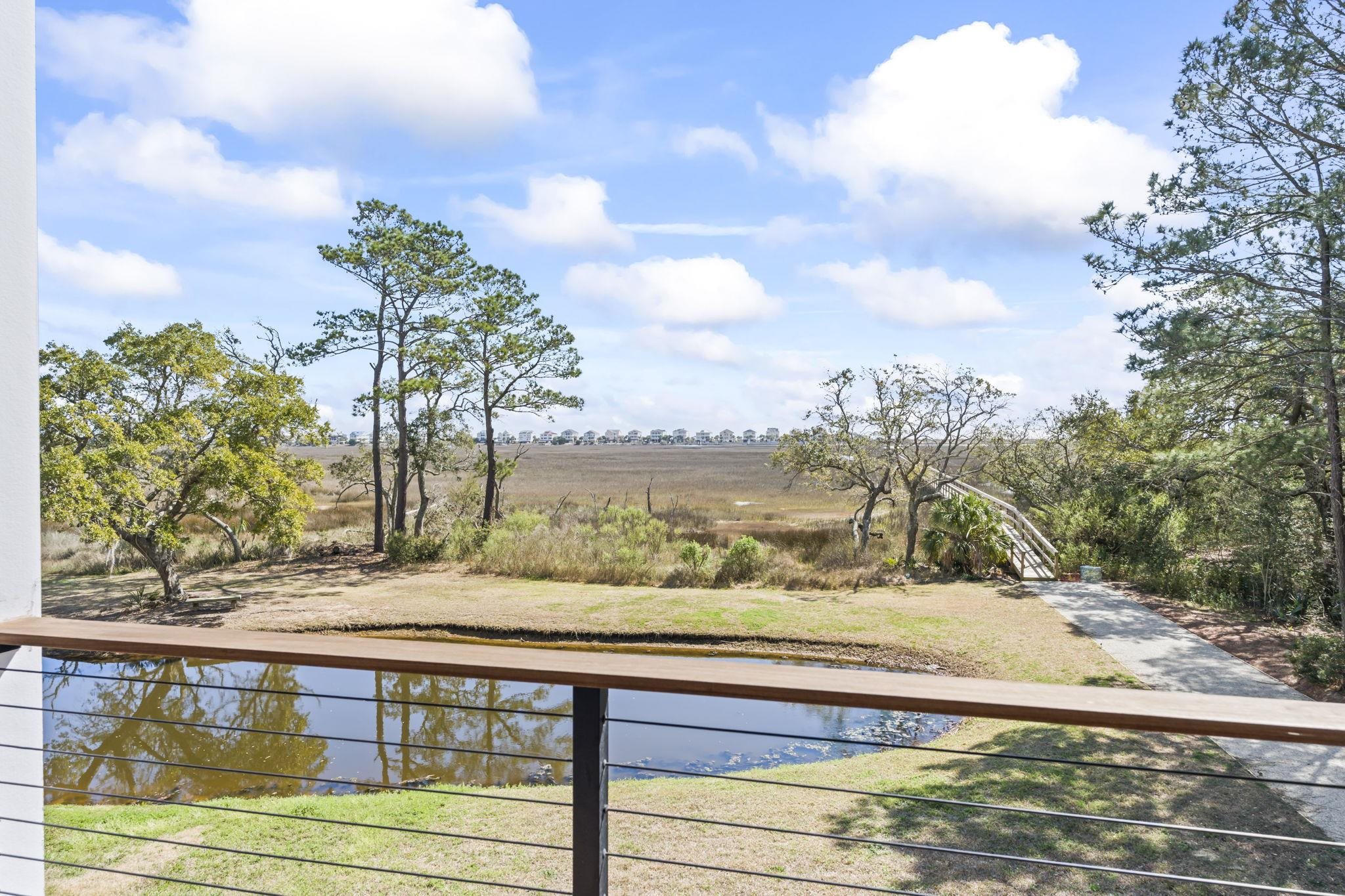 42 Enclave Pl.