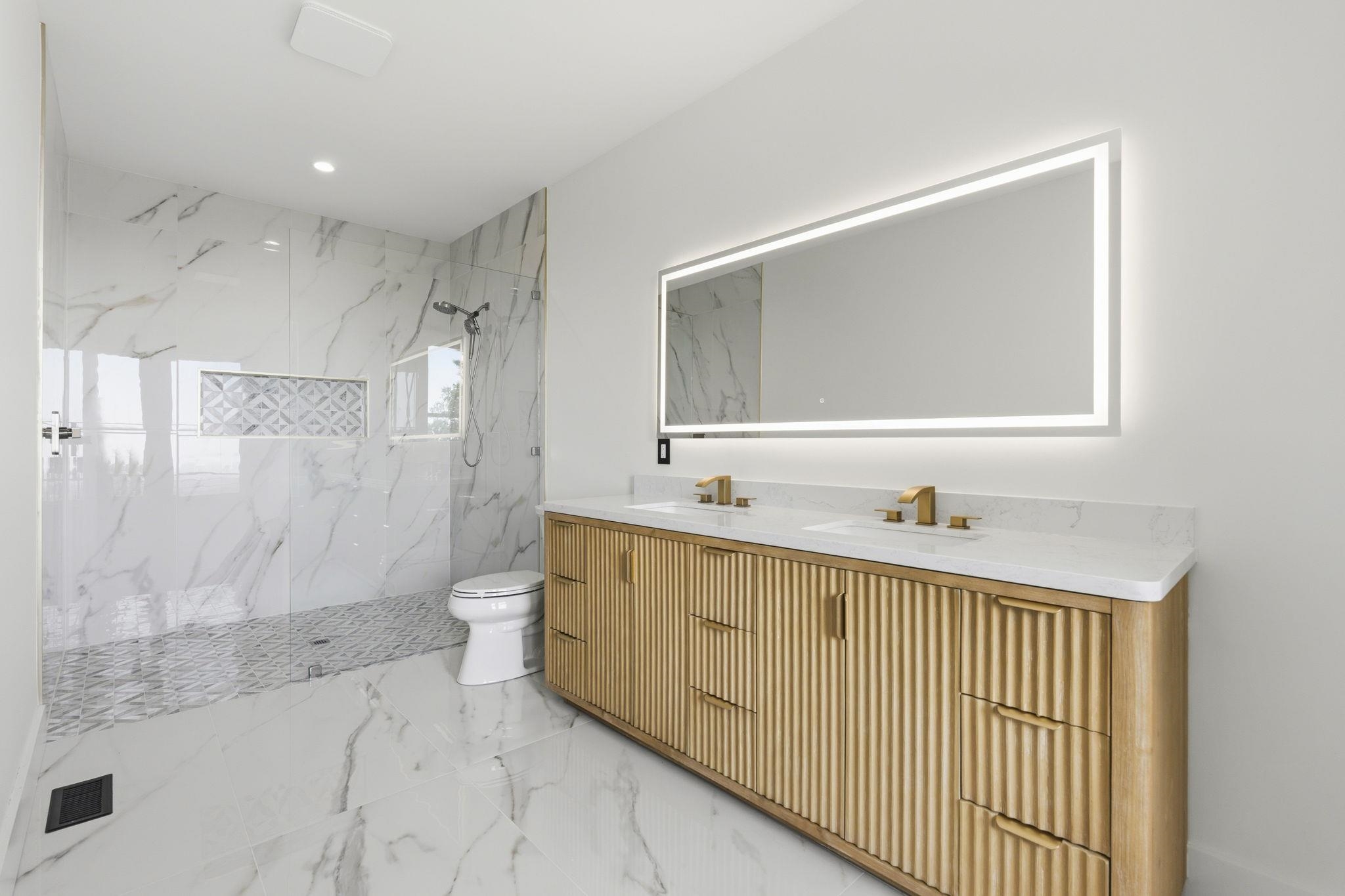42 Enclave Pl.