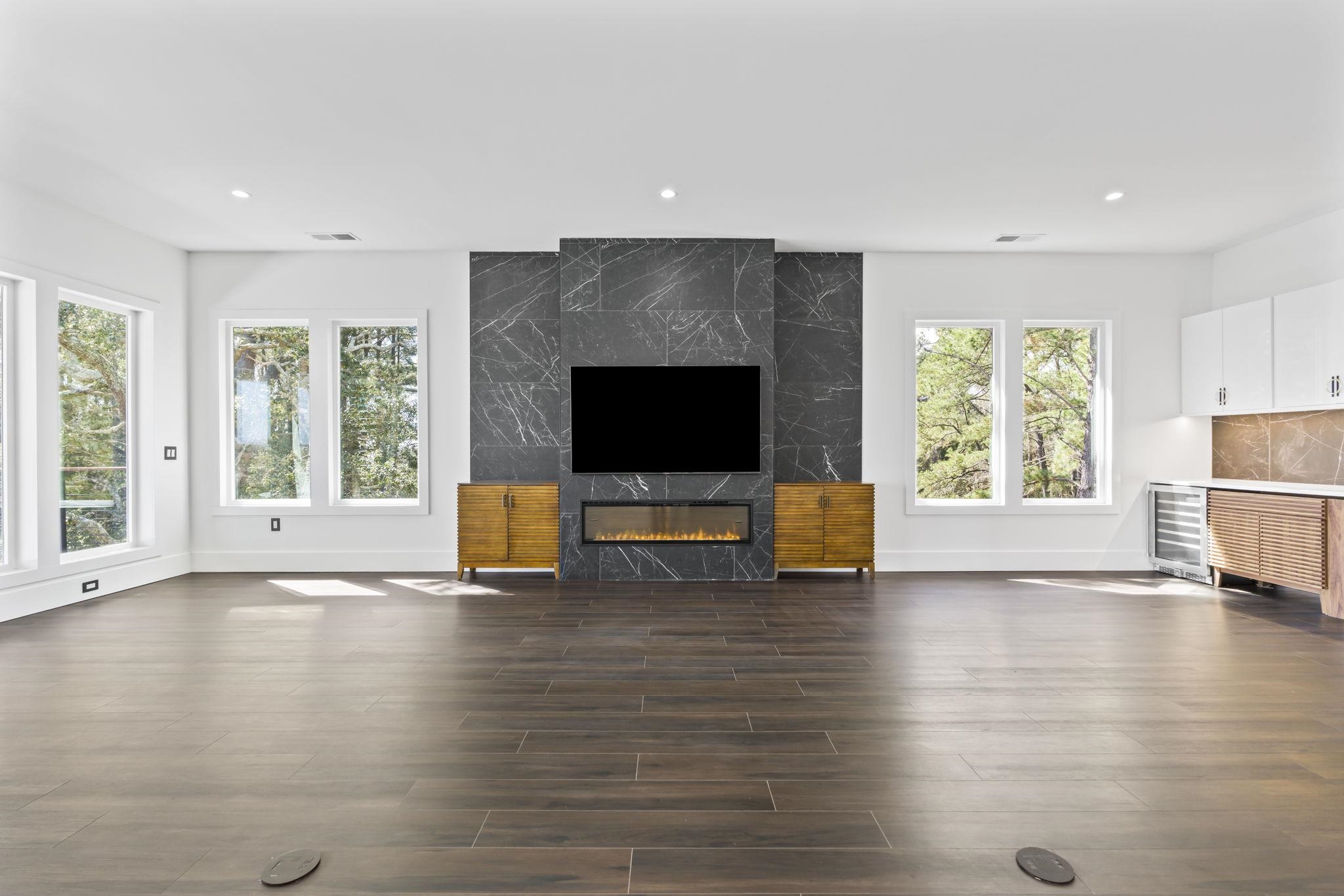42 Enclave Pl.