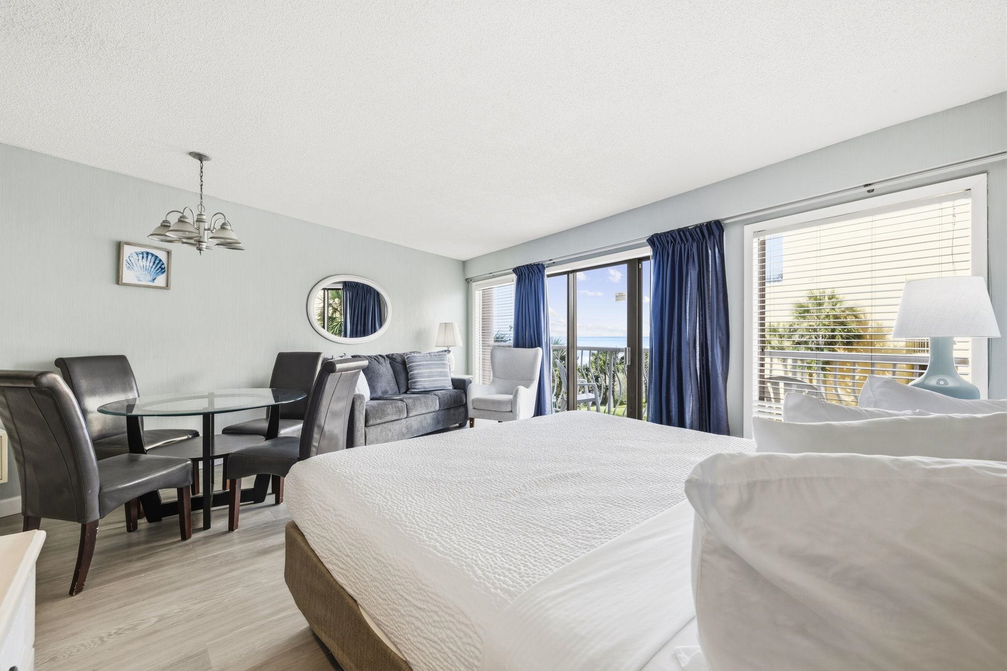202 70th Ave. N Unit: 209