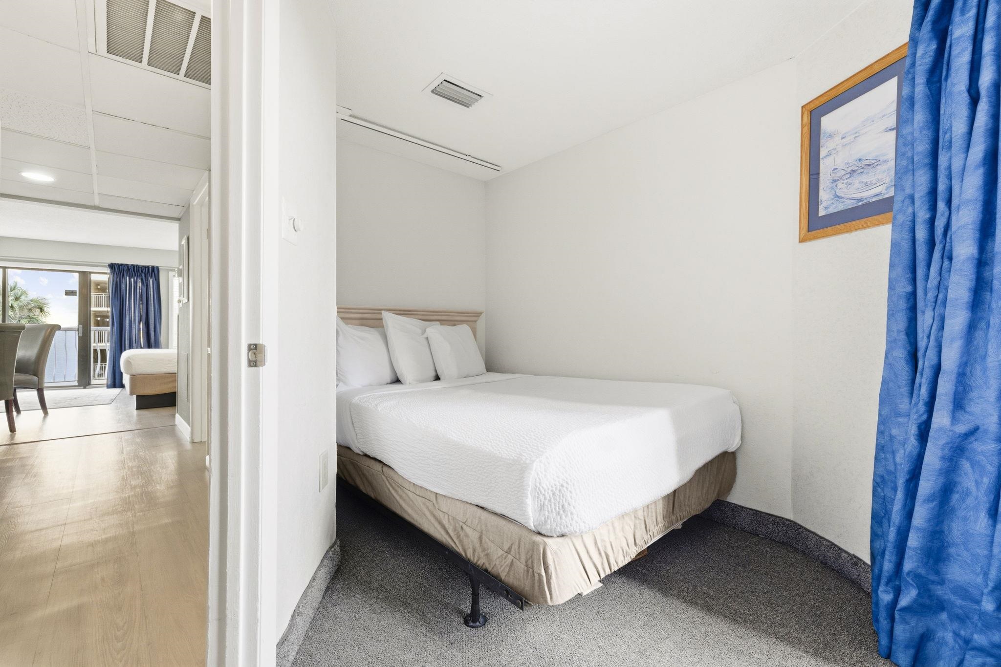 202 70th Ave. N Unit: 209