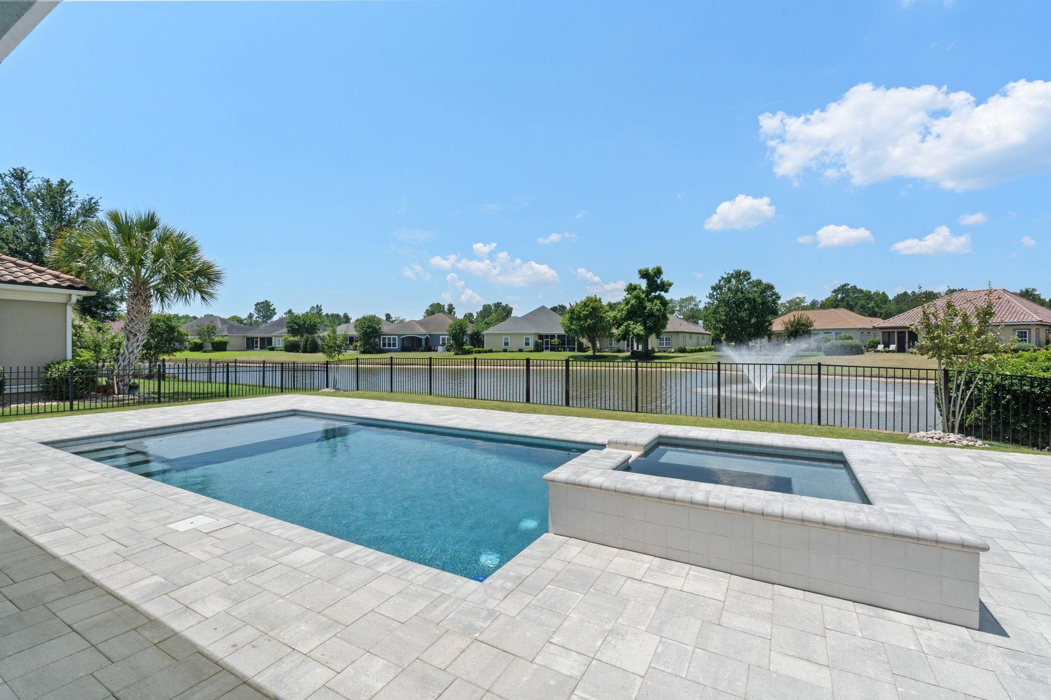 1015 Bluffview Dr.