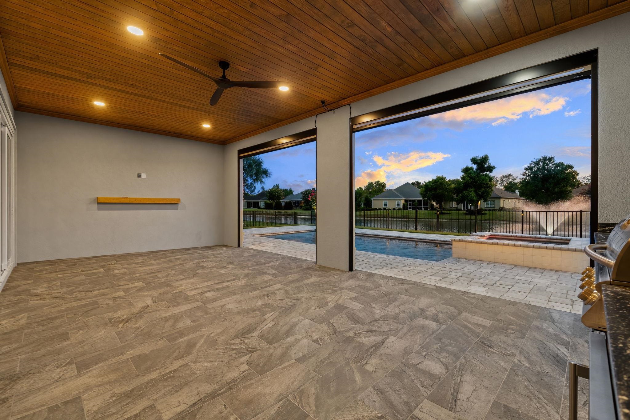1015 Bluffview Dr.