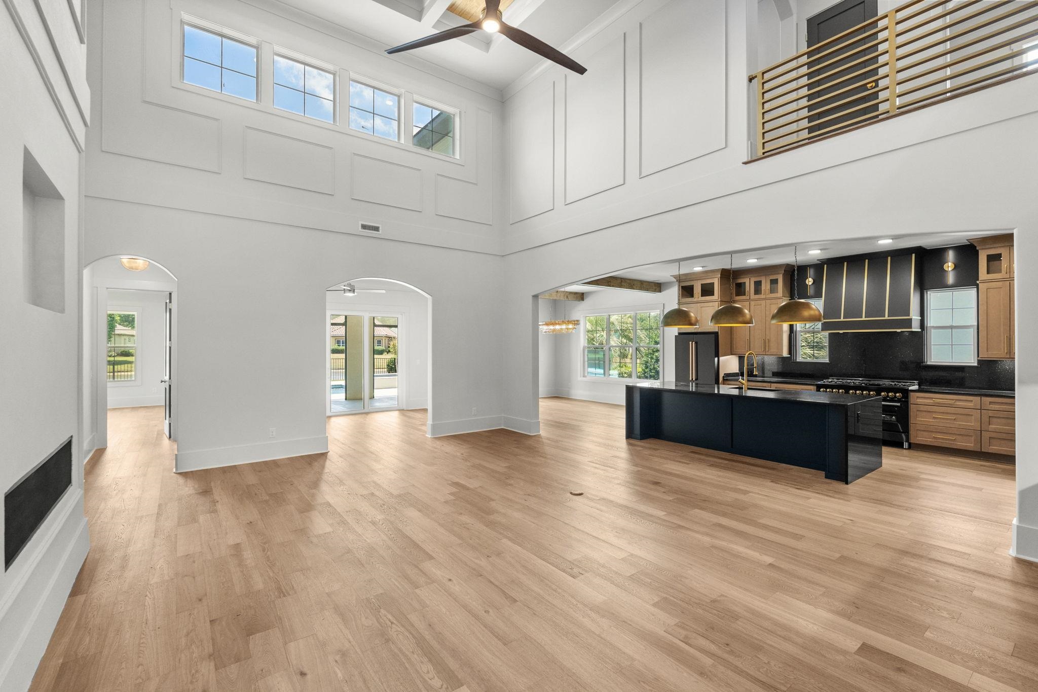 1015 Bluffview Dr.