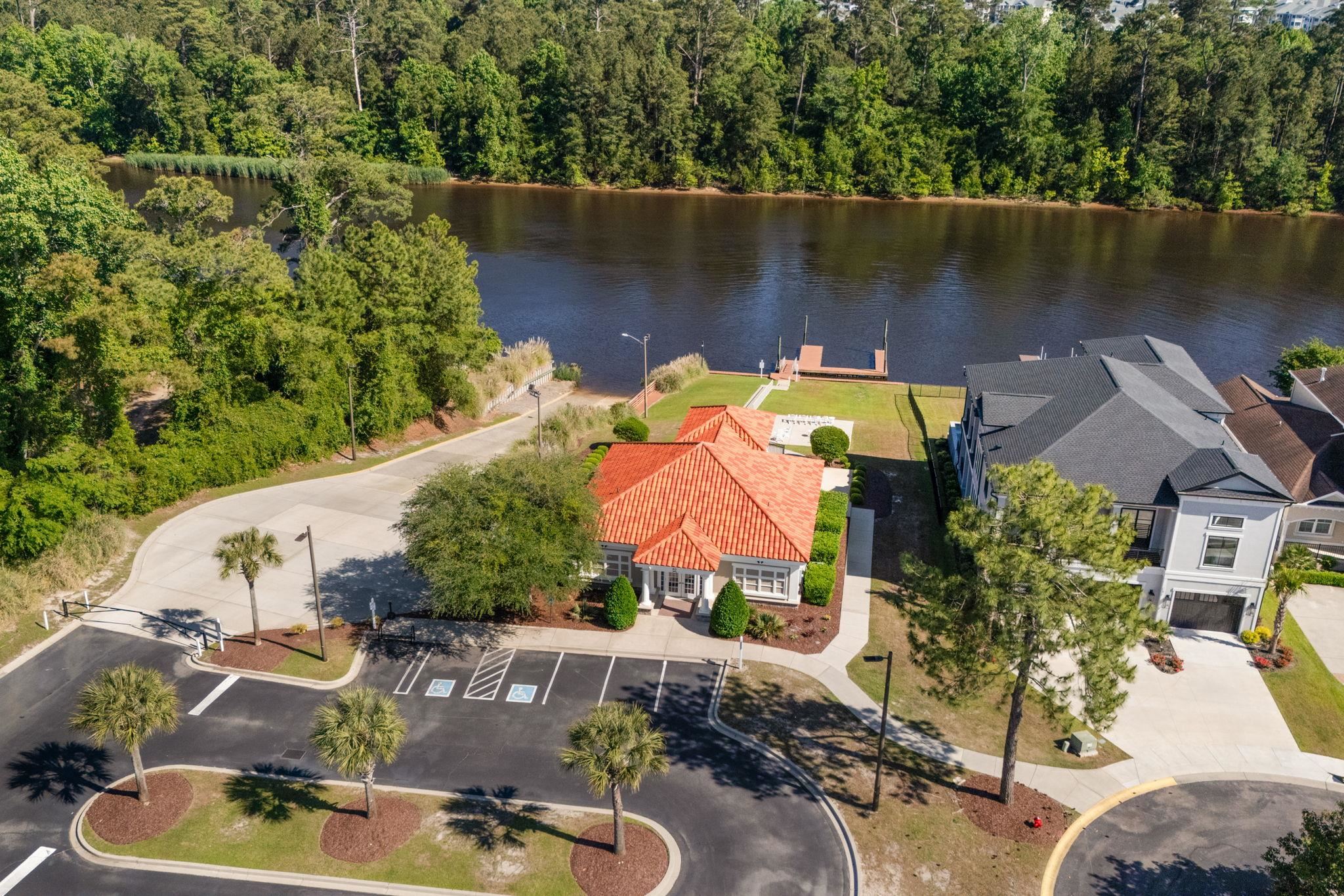 1015 Bluffview Dr.
