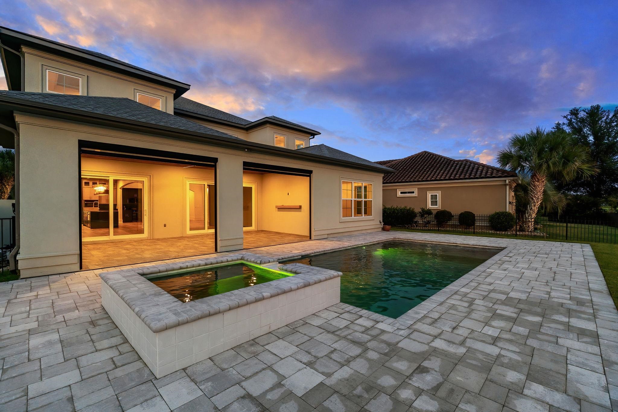 1015 Bluffview Dr.