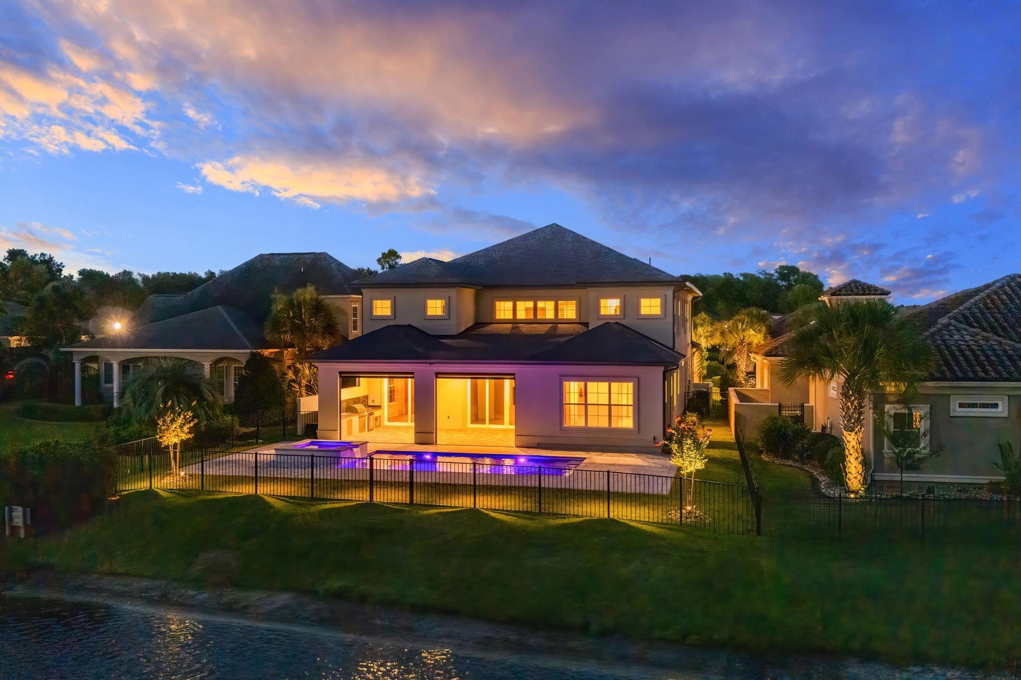 1015 Bluffview Dr.