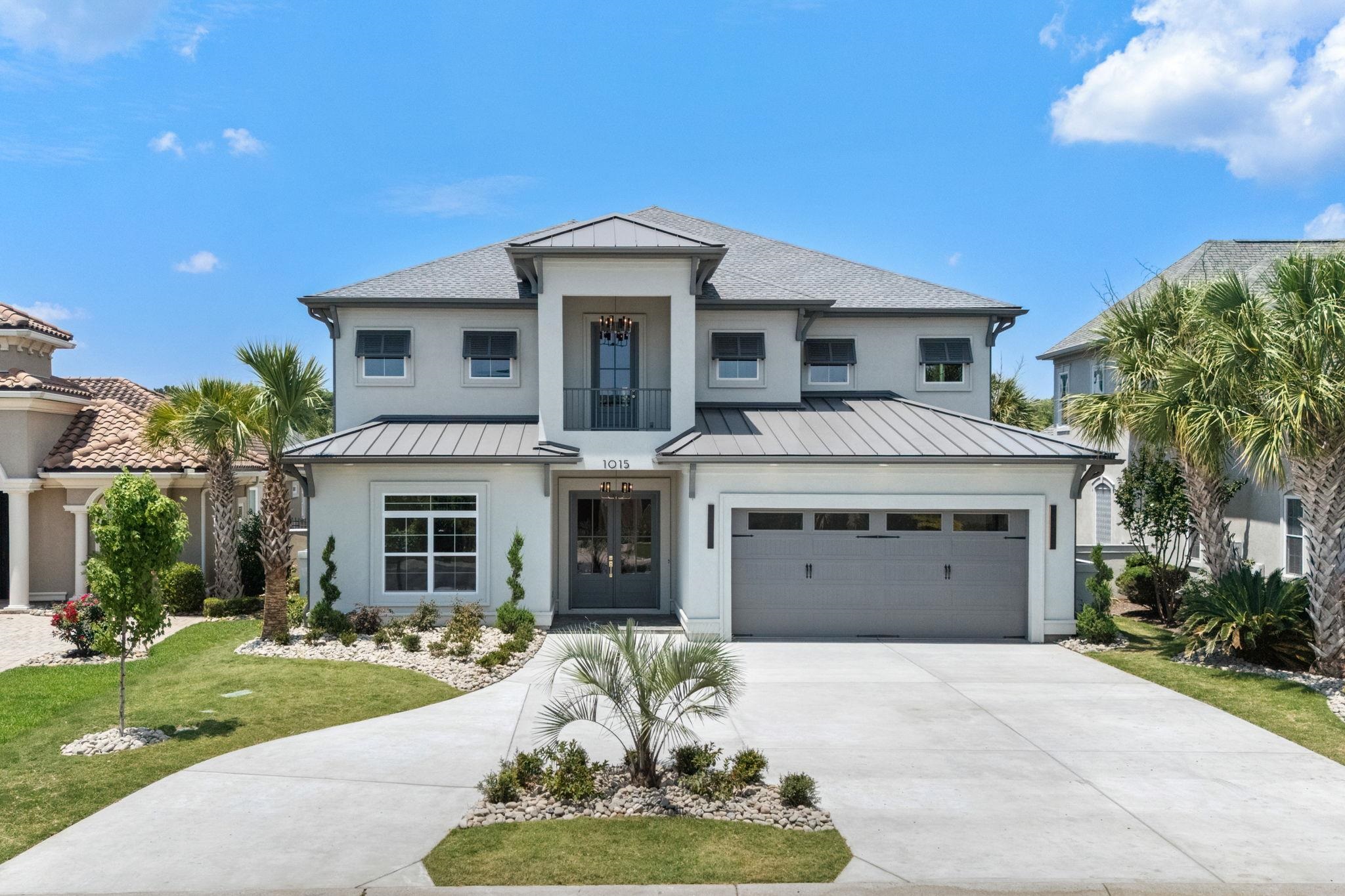 1015 Bluffview Dr.