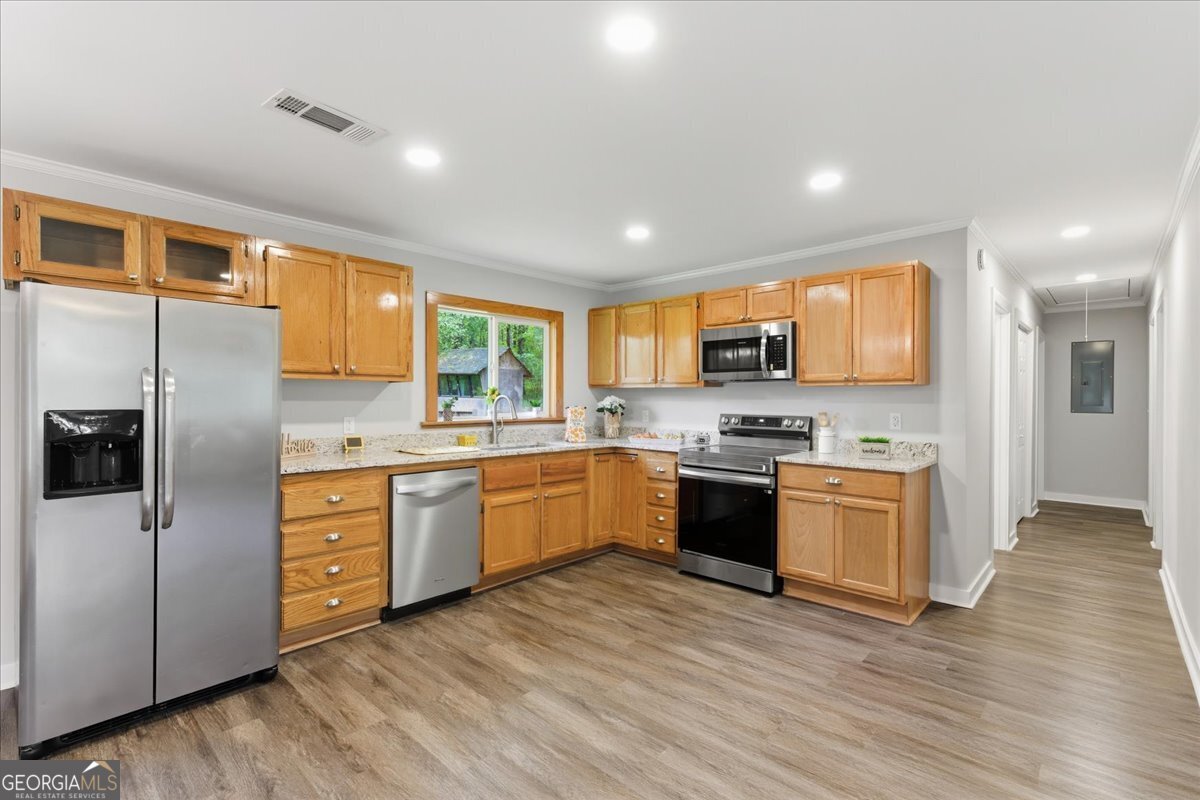 97 NW Gaddis Road NW