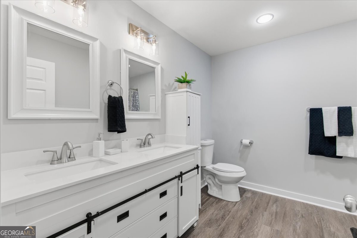 97 NW Gaddis Road NW