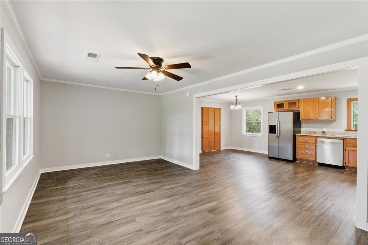 97 NW Gaddis Road NW