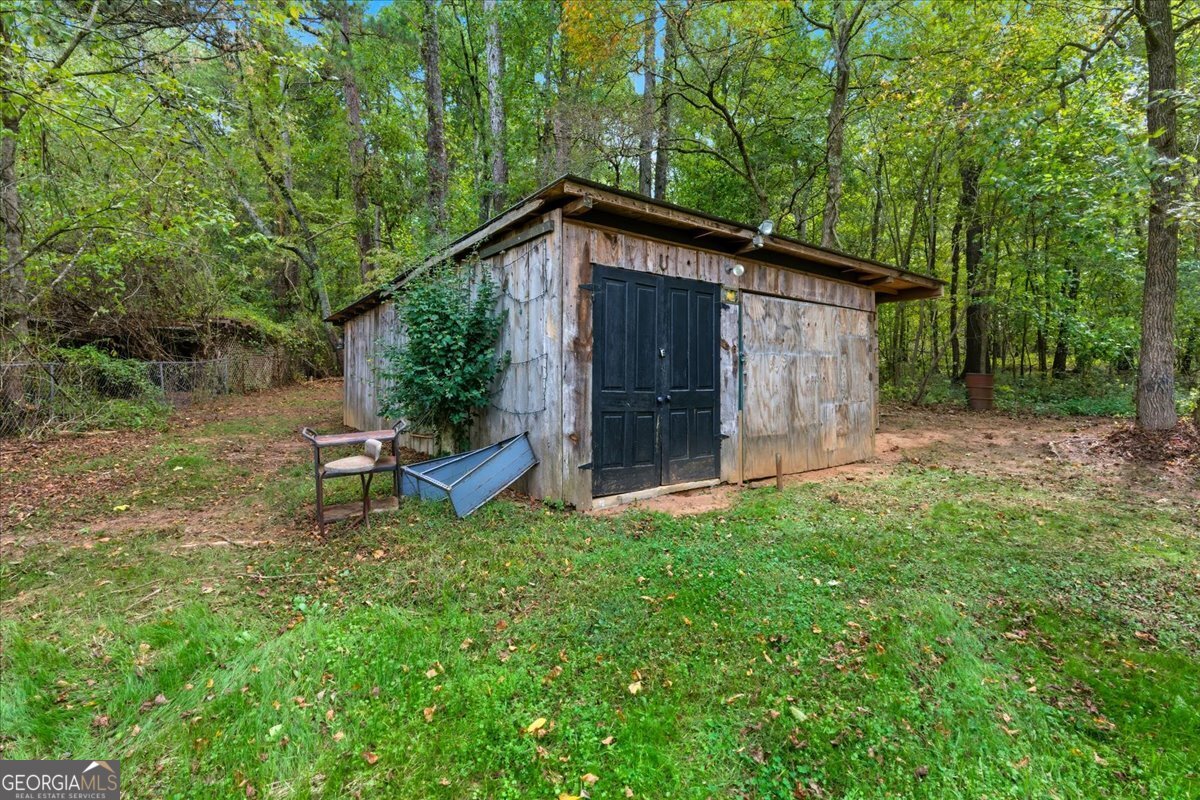 97 NW Gaddis Road NW