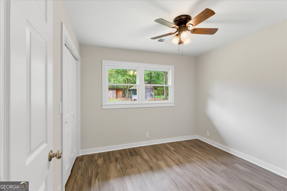 97 NW Gaddis Road NW