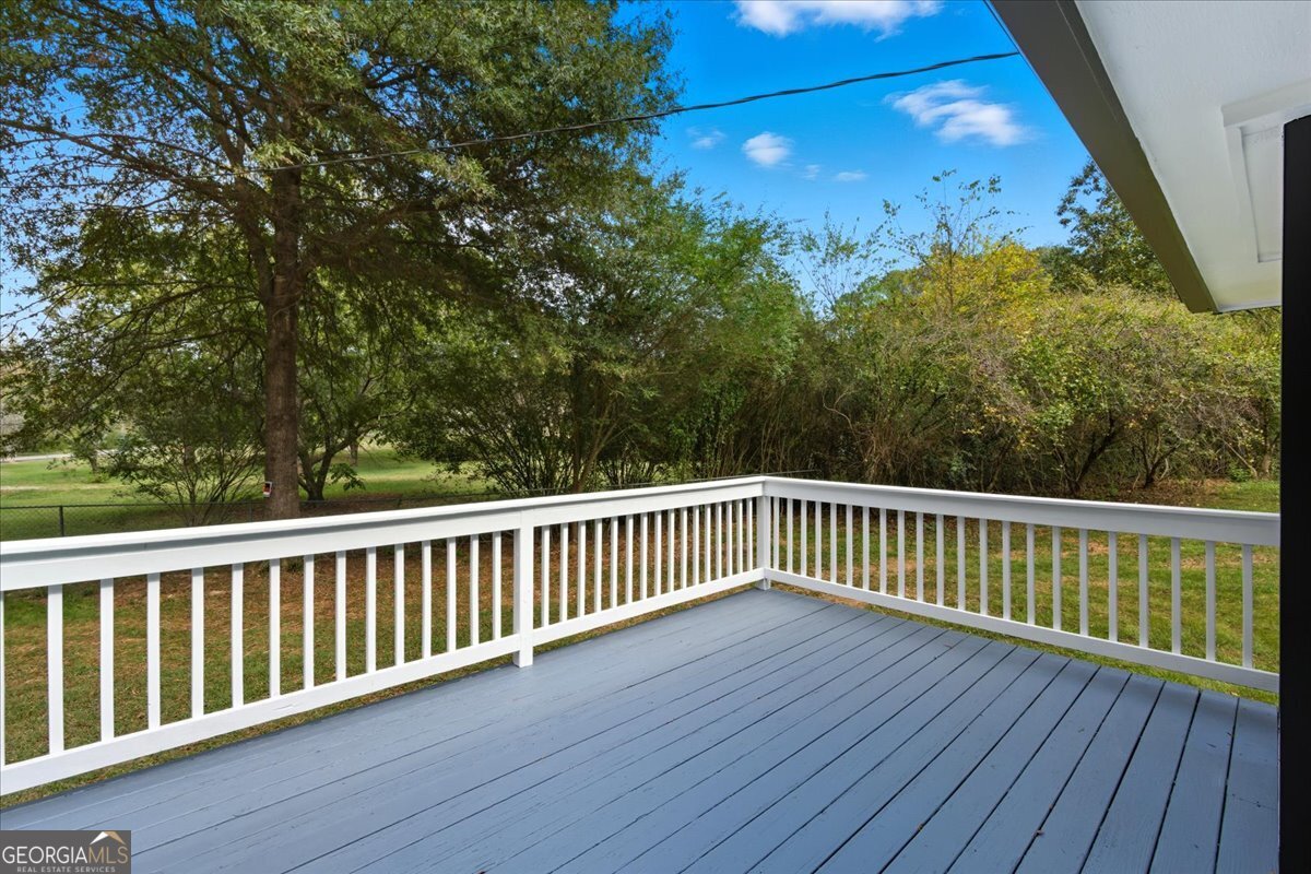 97 NW Gaddis Road NW