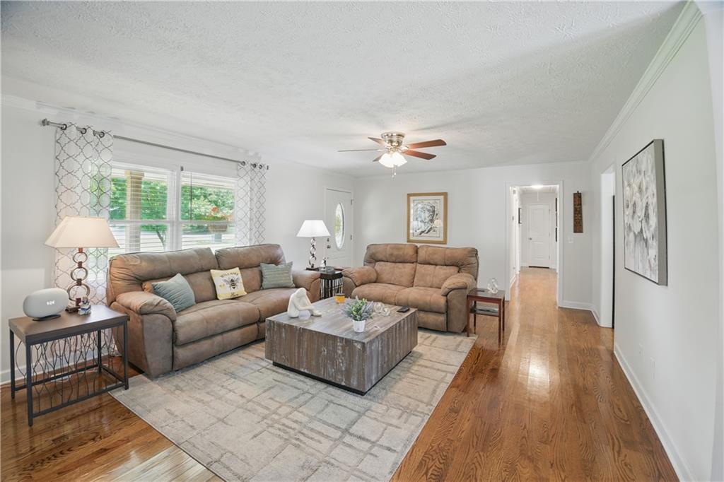 27 Ansley Way NW