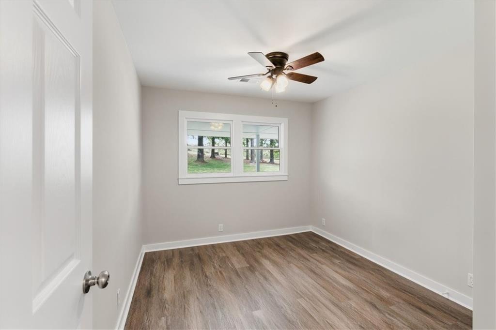 97 NW Gaddis Road NW