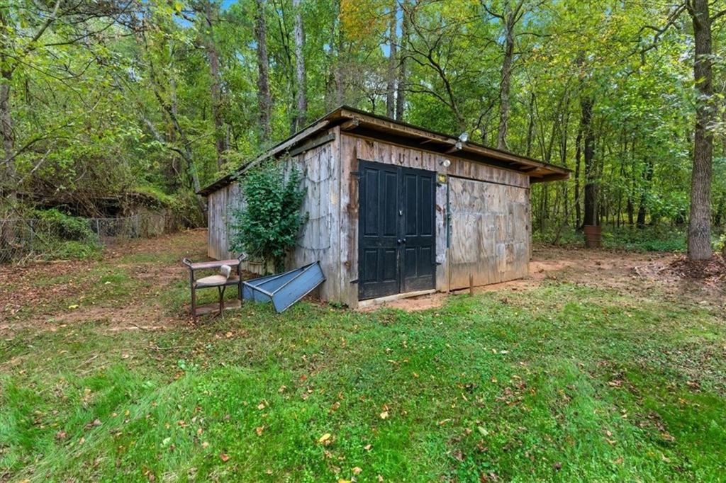 97 NW Gaddis Road NW