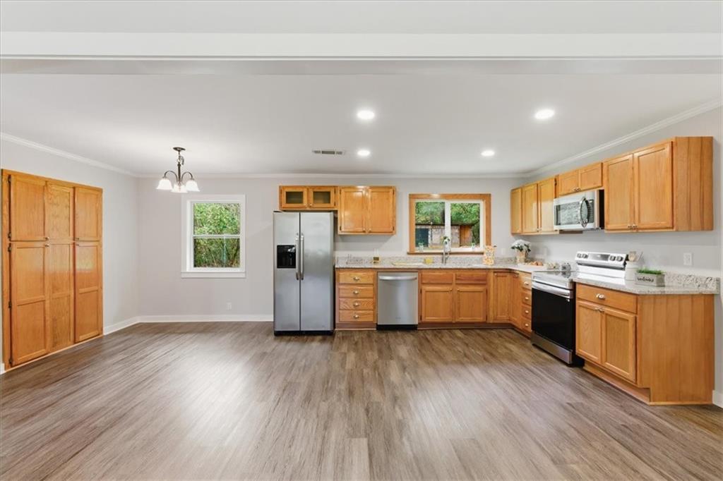 97 NW Gaddis Road NW