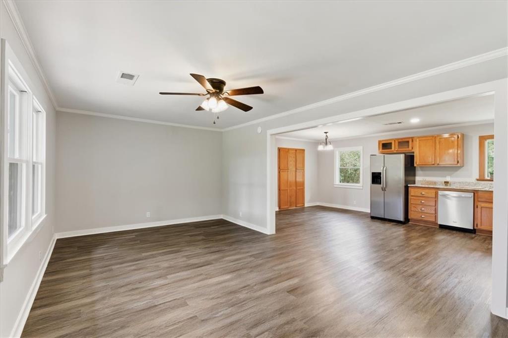 97 NW Gaddis Road NW