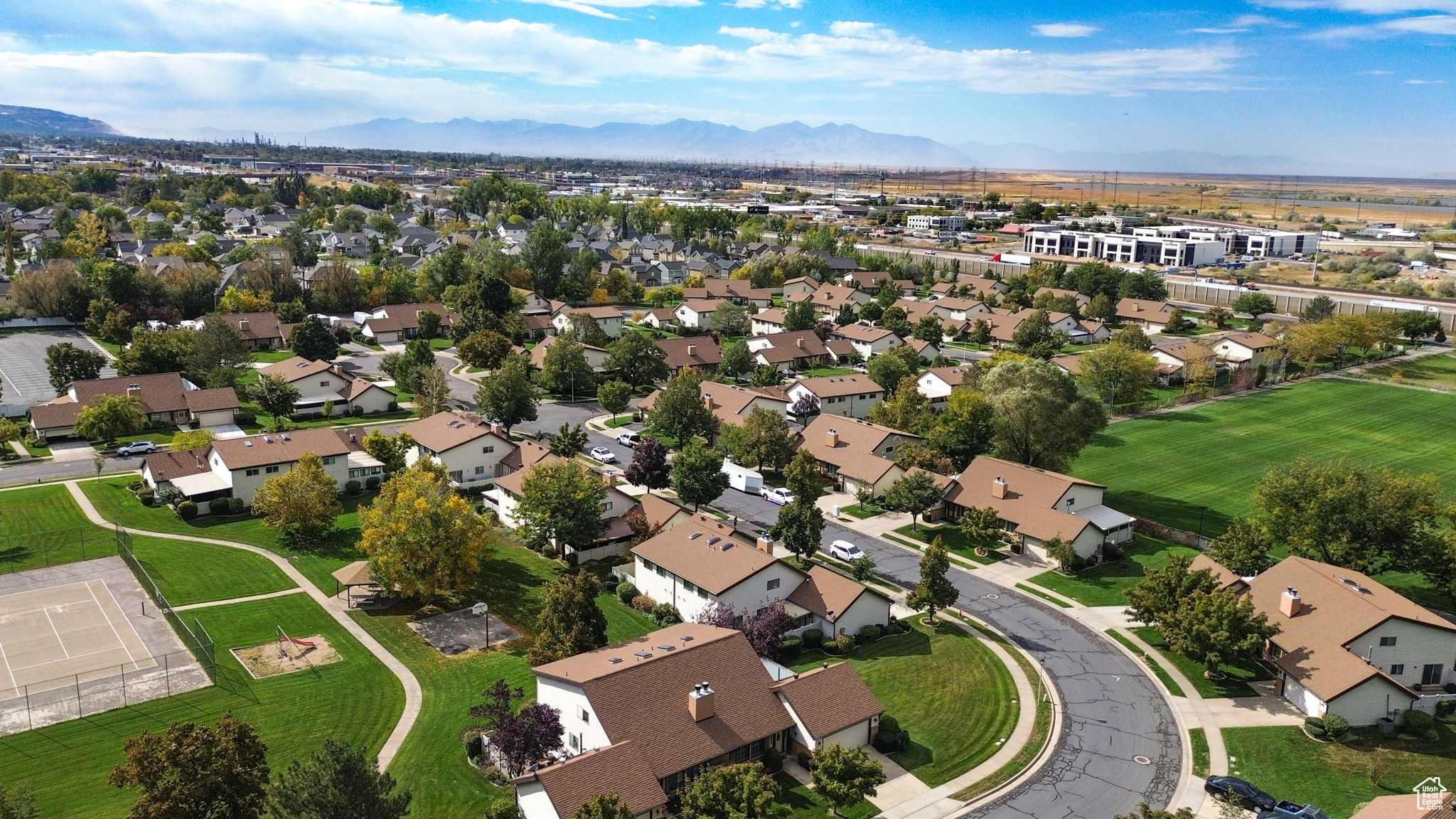 1209 N 575 W