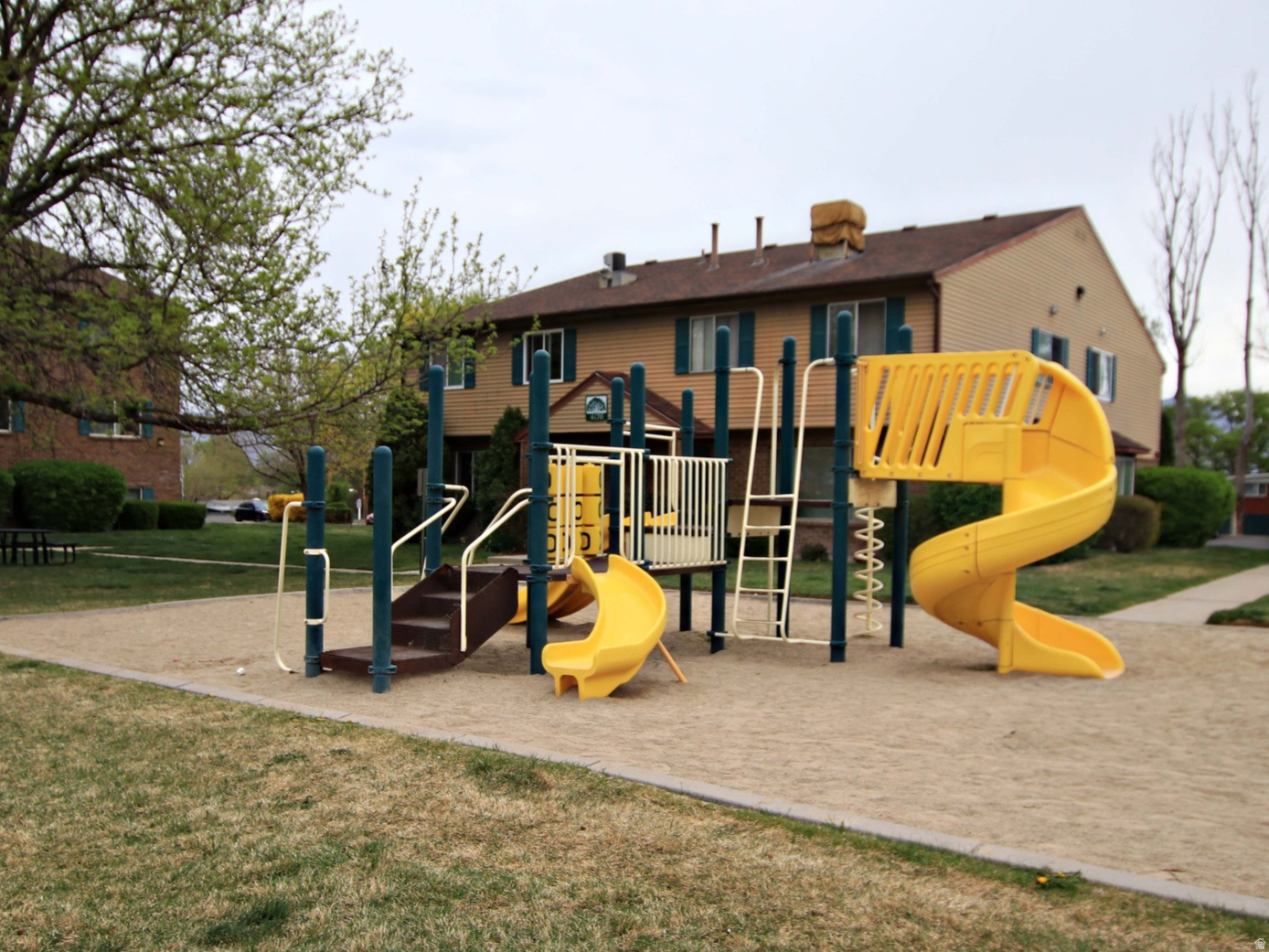 4114 S OAK MEADOWS DR #21