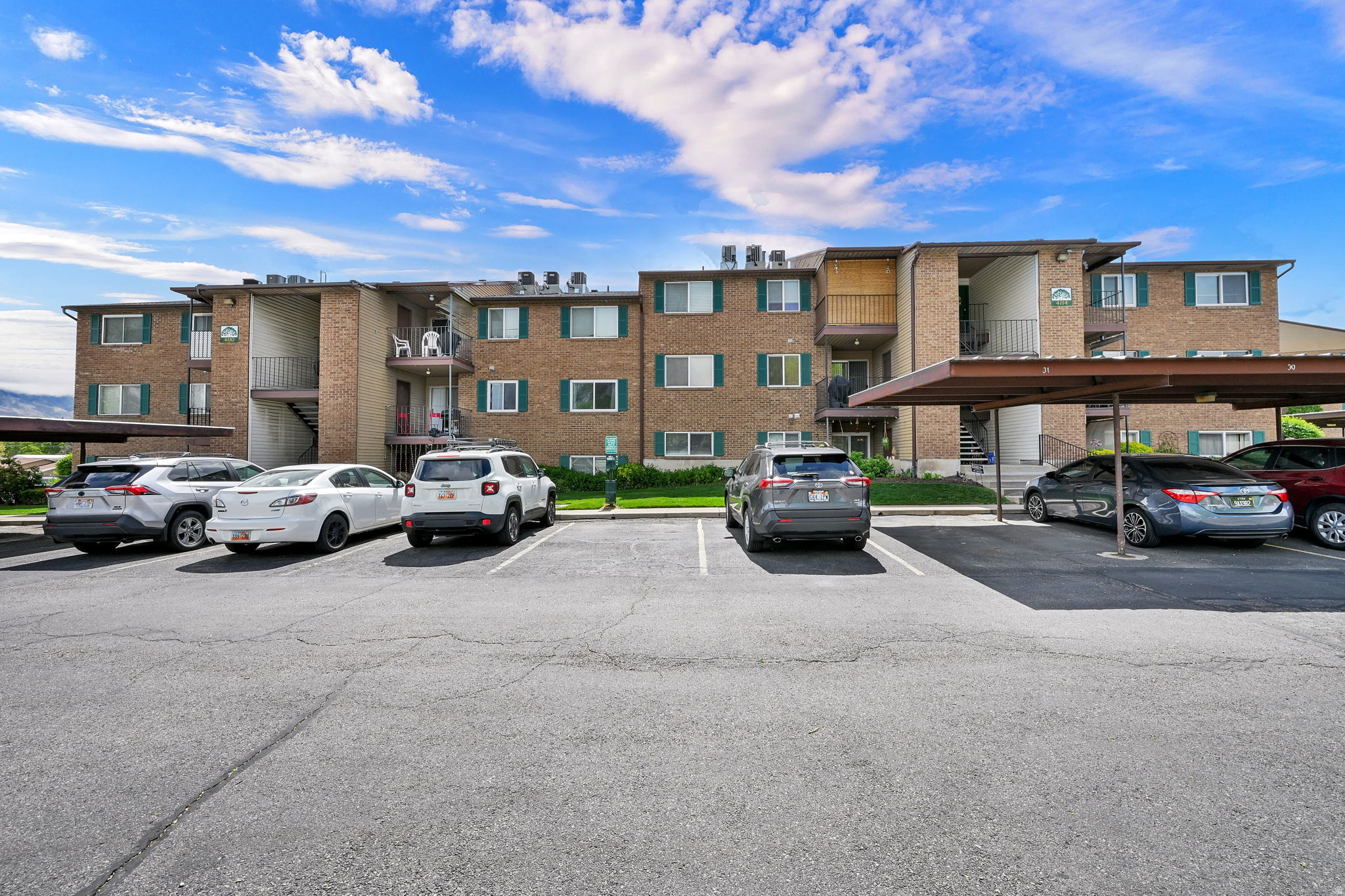 4114 S OAK MEADOWS DR #21