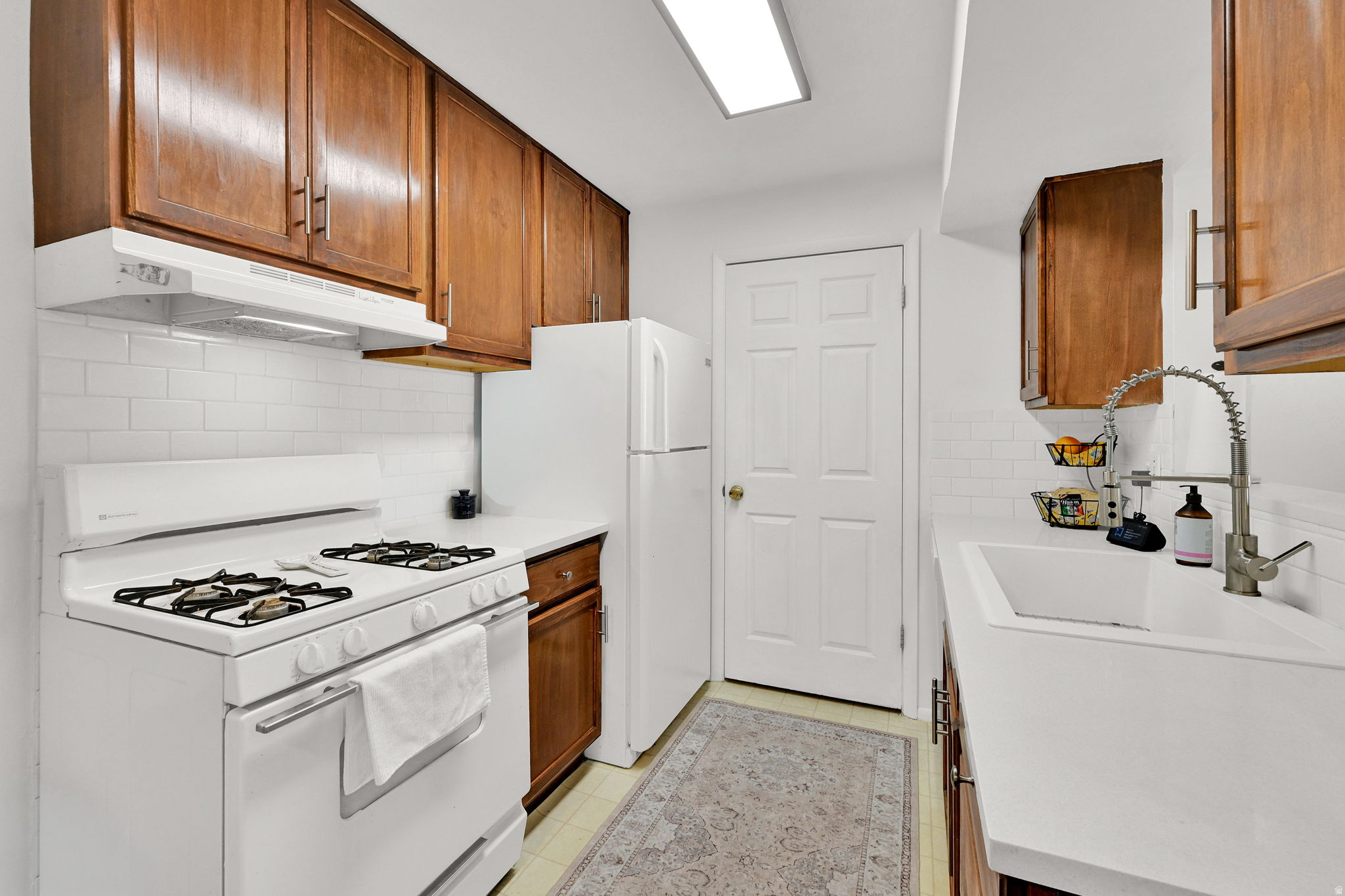 4114 S OAK MEADOWS DR #21