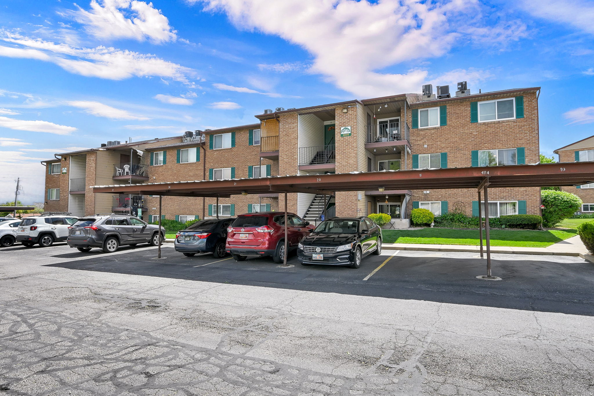 4114 S OAK MEADOWS DR #21