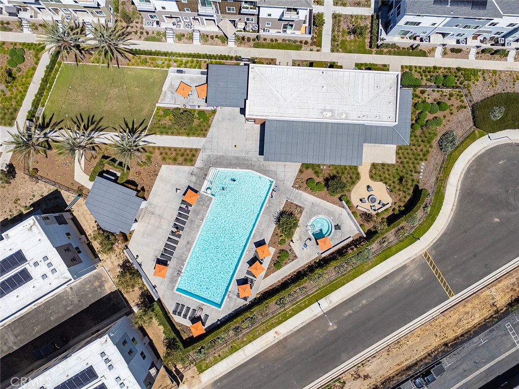 1425 W Sunrise Lane